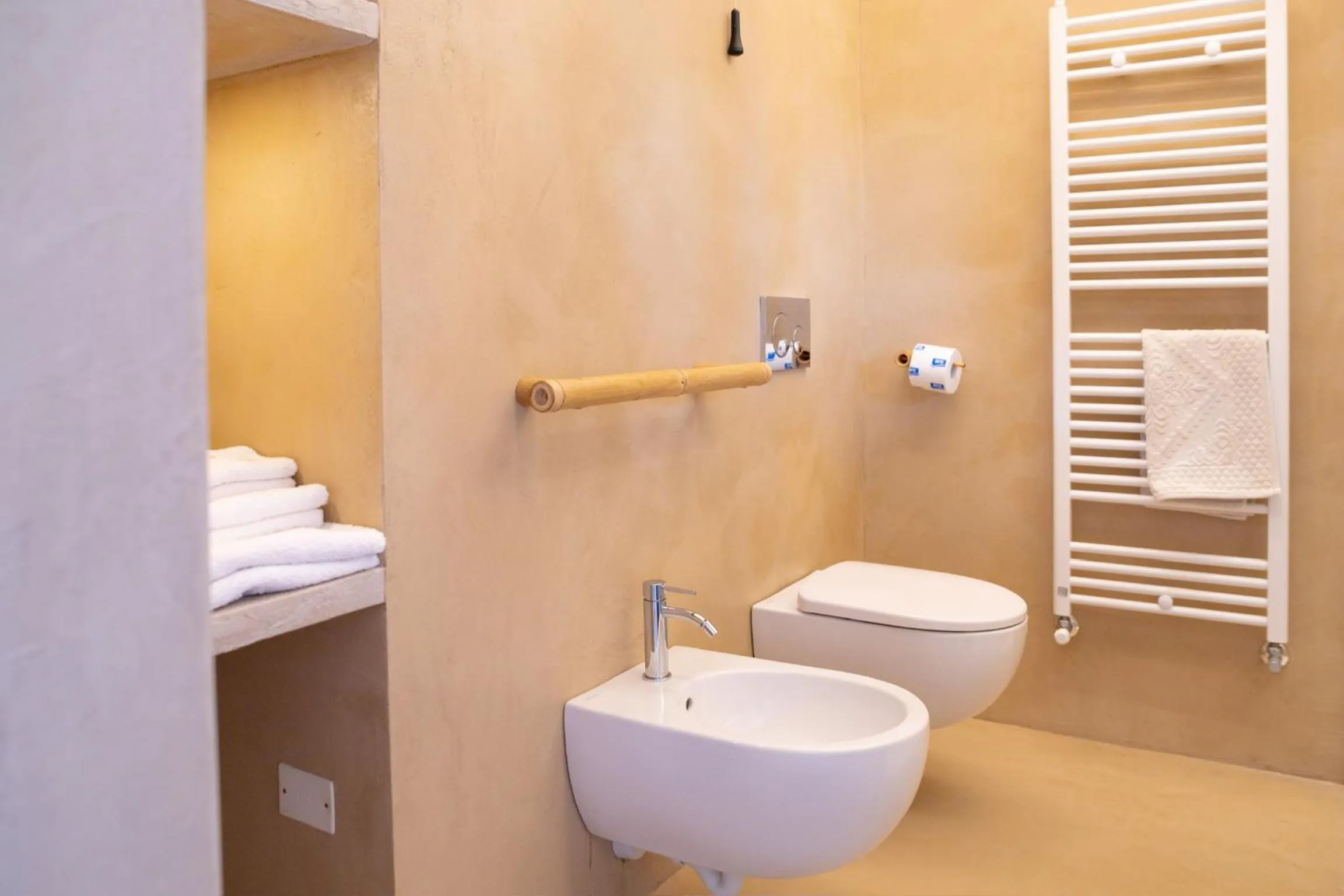 Toilet in Bed & Breakfast Giardini Di Marzo