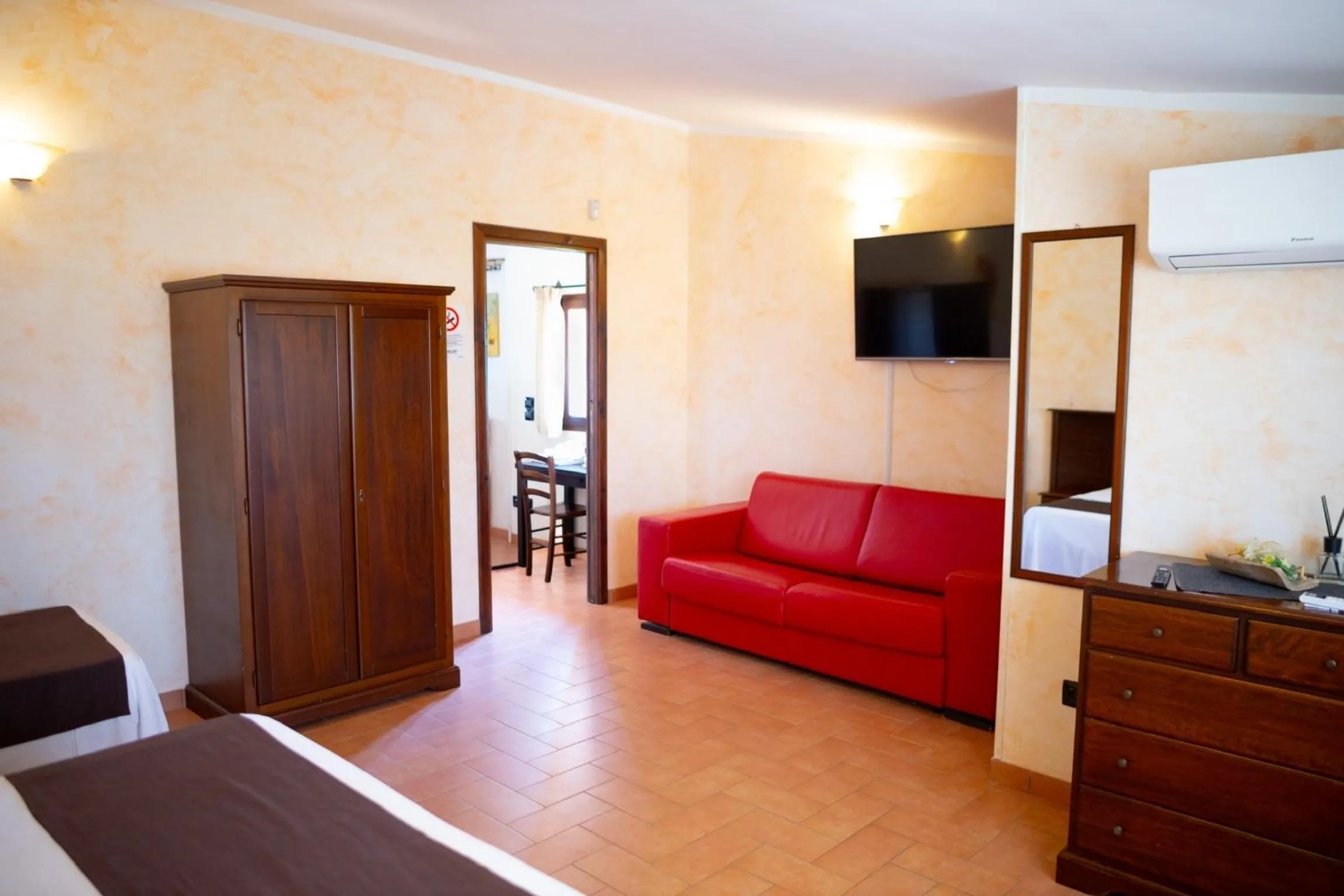 TV and multimedia, Bed in Bed & Breakfast Giardini Di Marzo