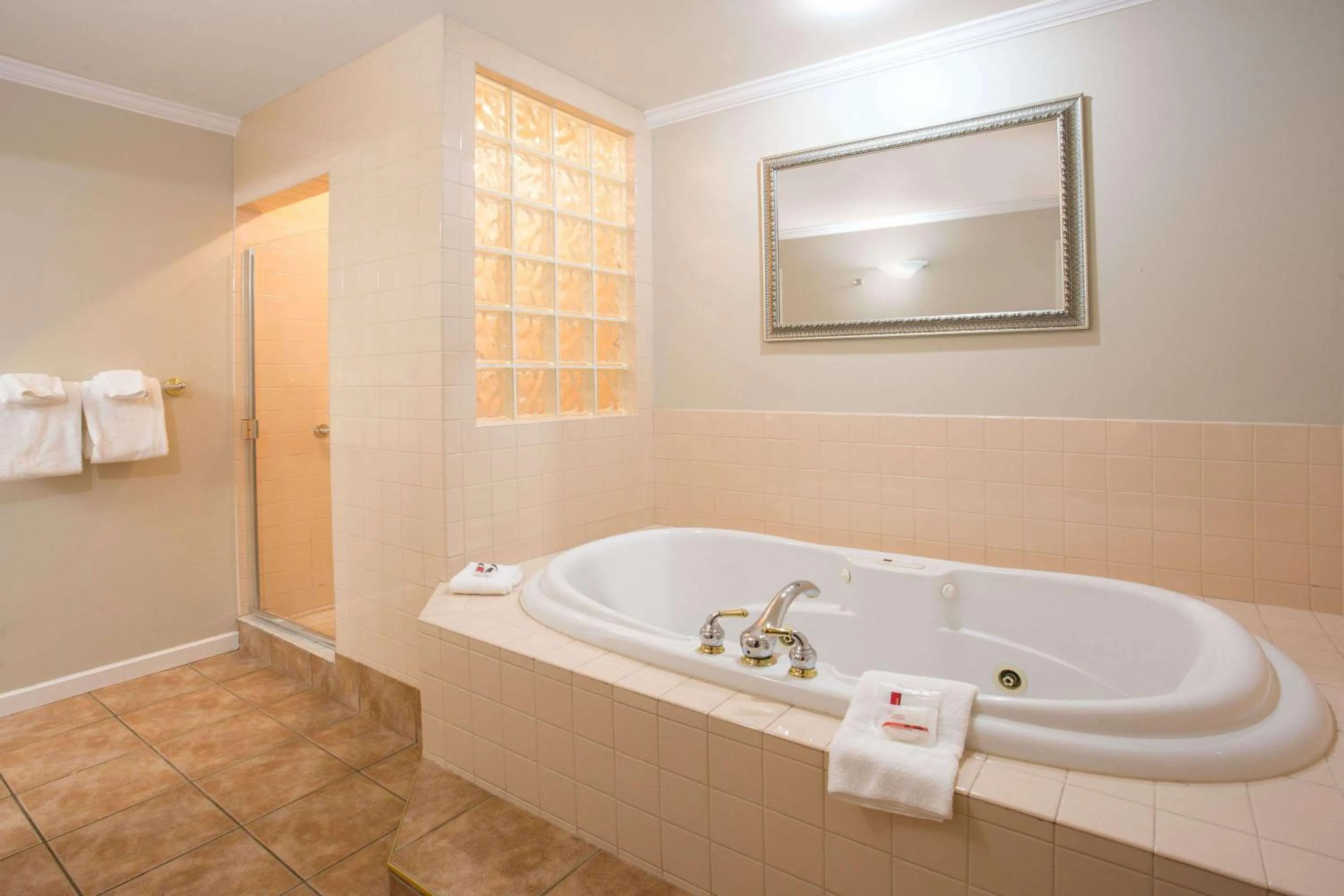 Photo of the whole room, Bathroom in Ramada by Wyndham Duncan Cowichan Valley