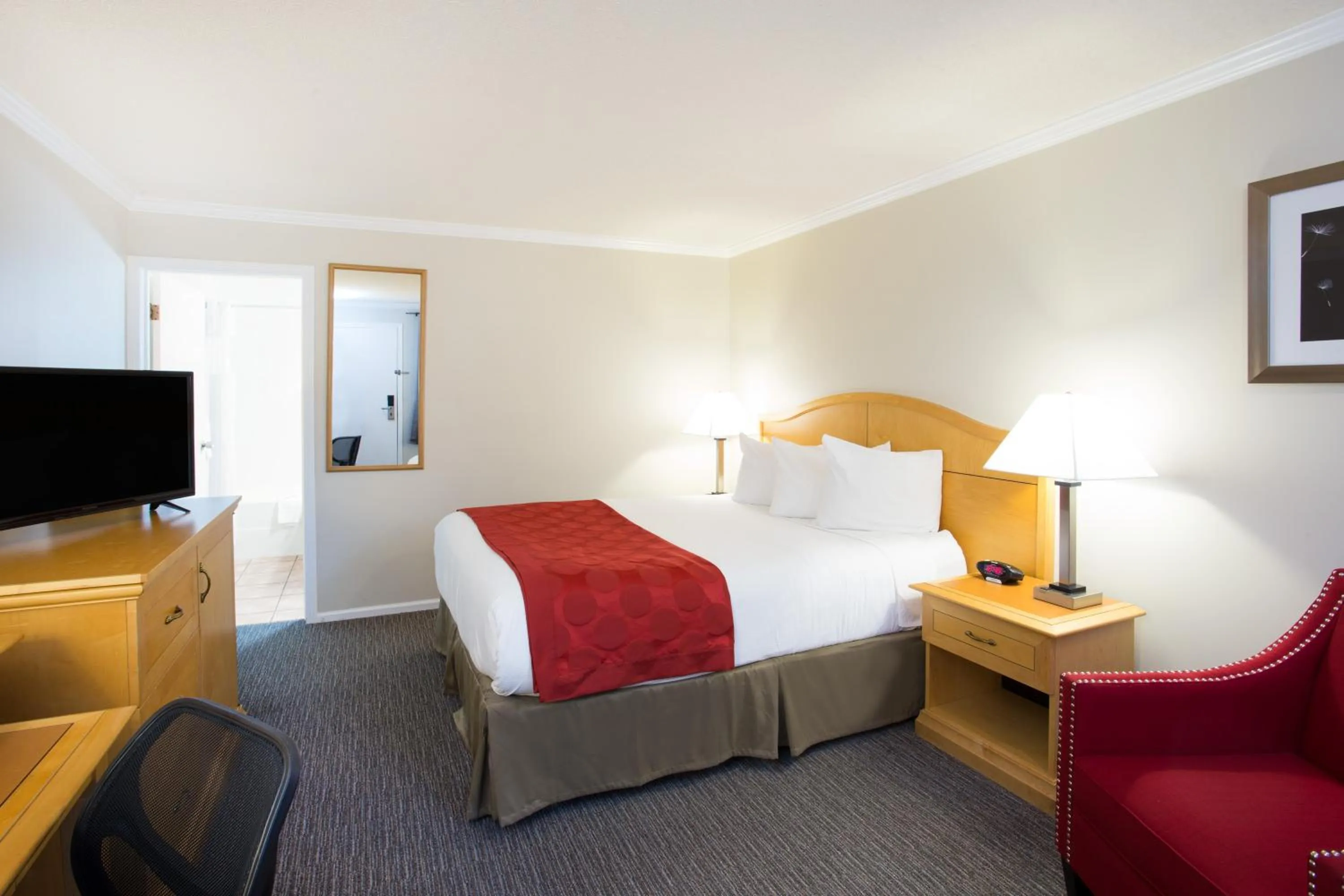 Bed in Ramada by Wyndham Duncan Cowichan Valley