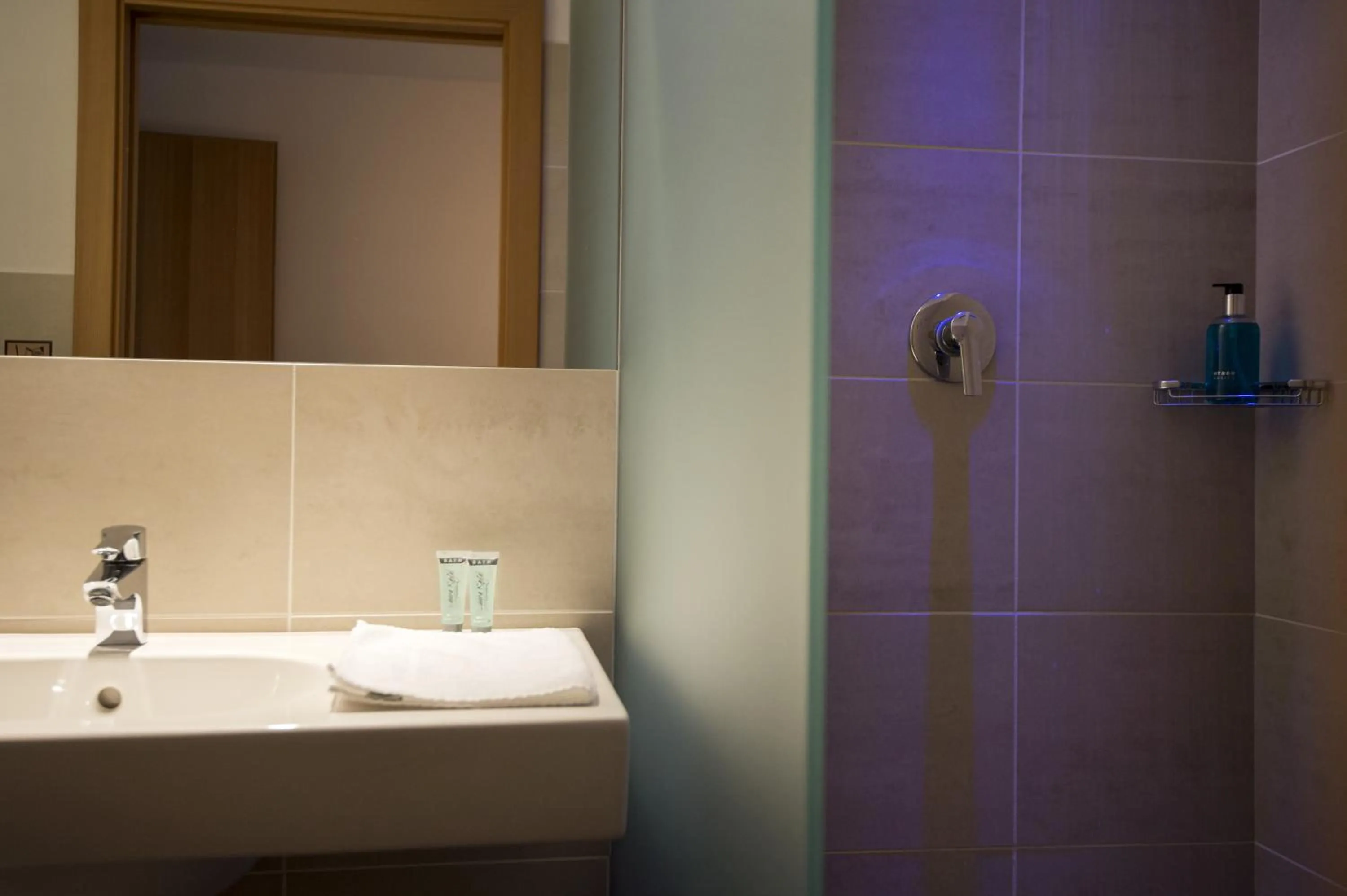 Quadruple Room with Bunk Beds in Alpstay - Smart Hotel Saslong