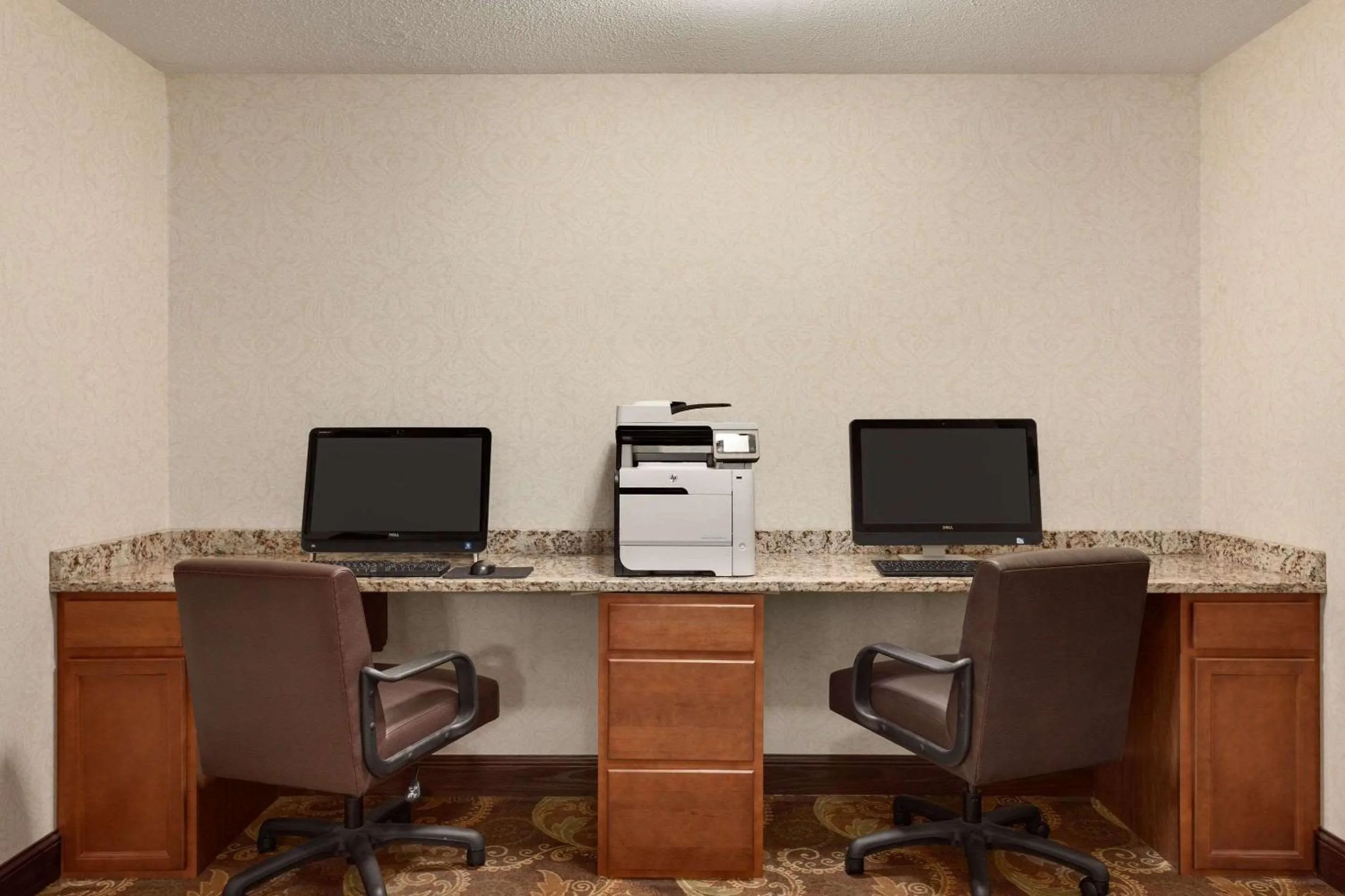 Business facilities in Country Inn & Suites by Radisson, Near The National Sports Center, Coon Rapids, MN