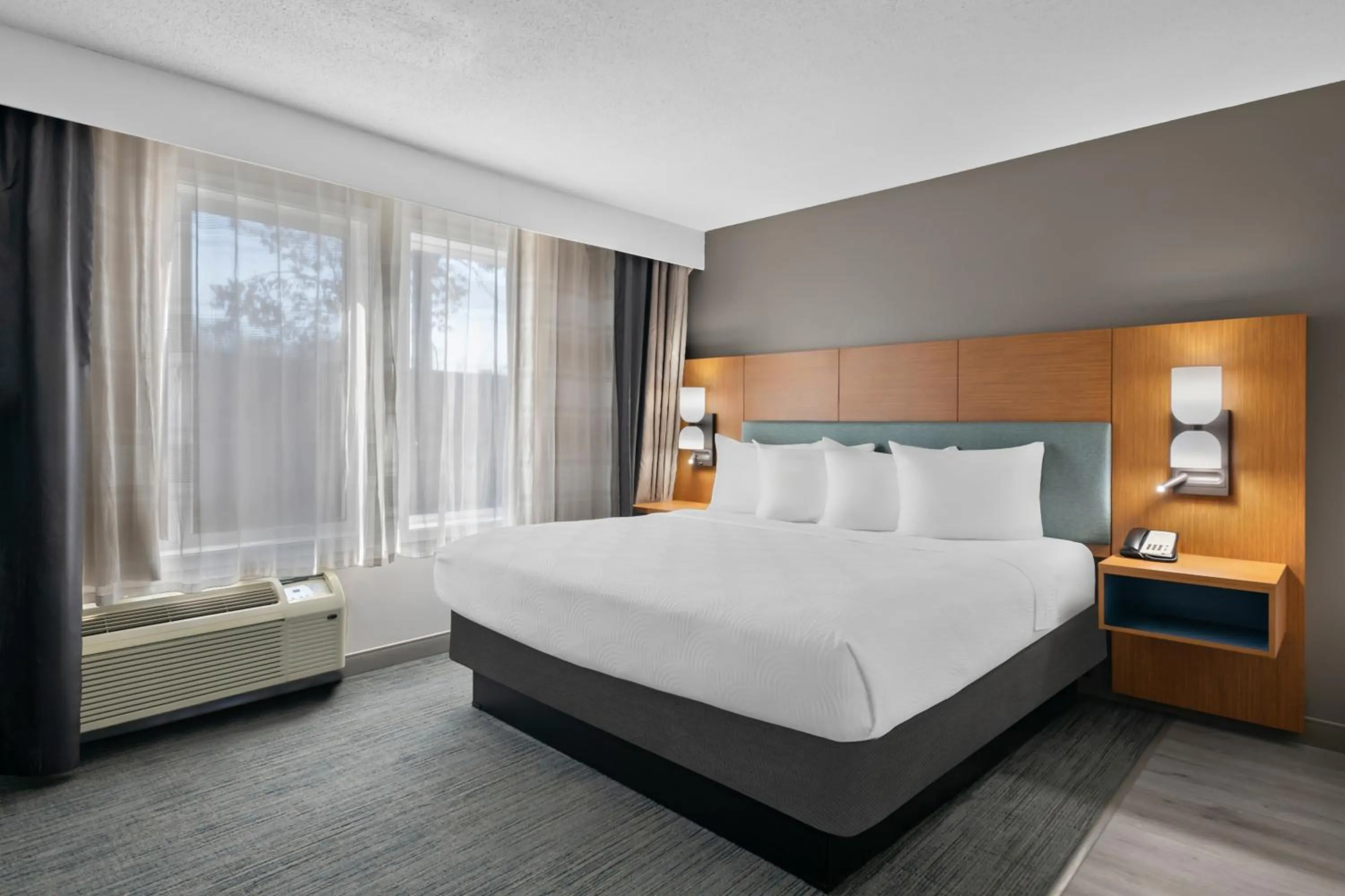 Photo of the whole room, Bed in Country Inn & Suites by Radisson, Near The National Sports Center, Coon Rapids, MN