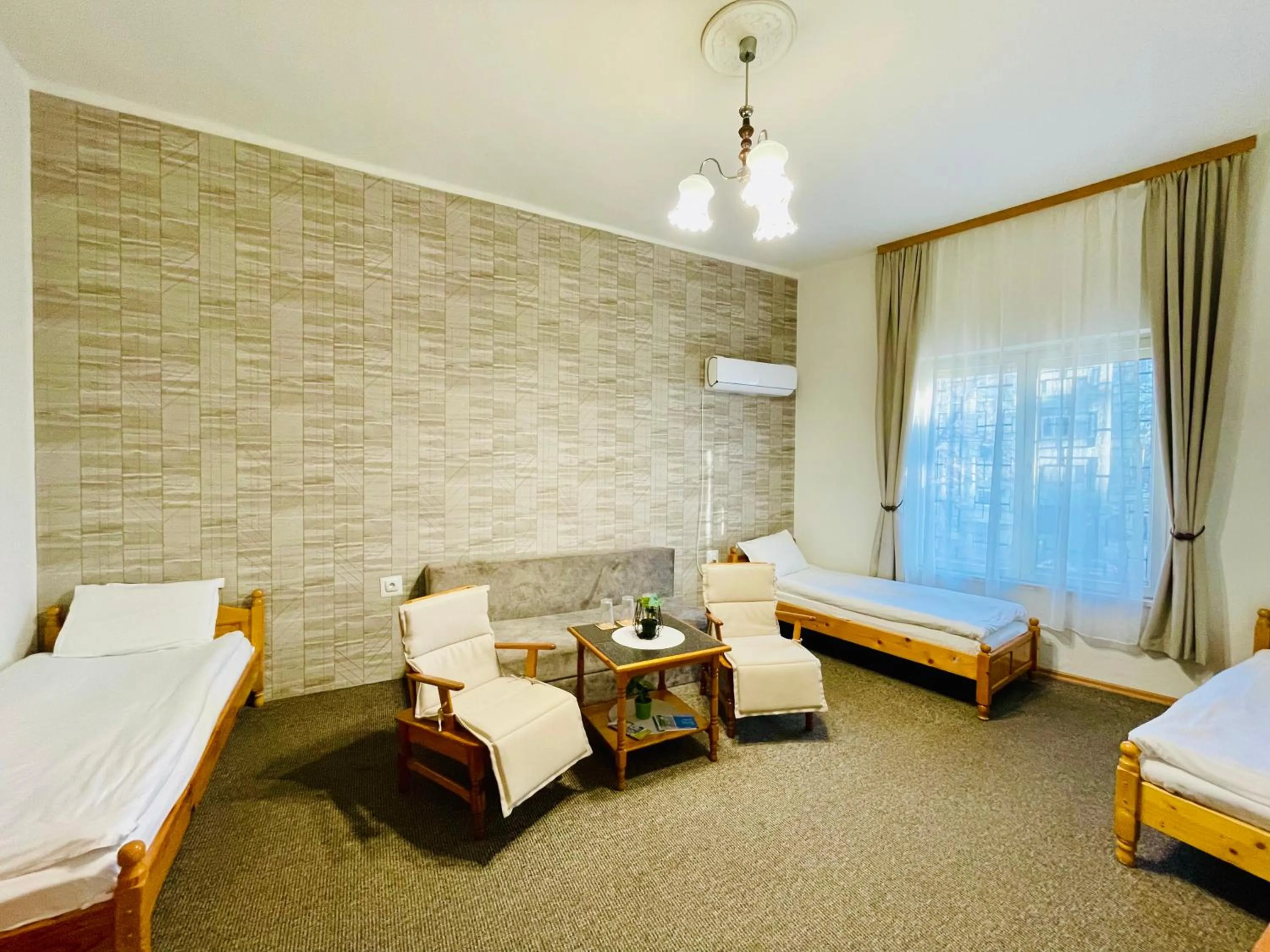Family Room with Private Bathroom - single occupancy in The English Guest House