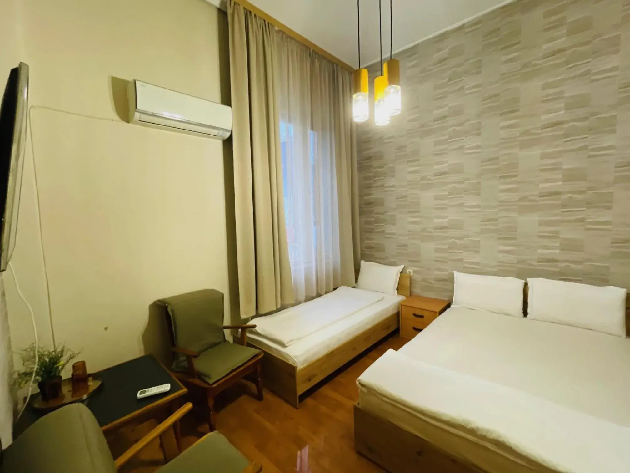 Double or Twin Room - single occupancy in The English Guest House Double or Twin Room - single occupancy in The English Guest House