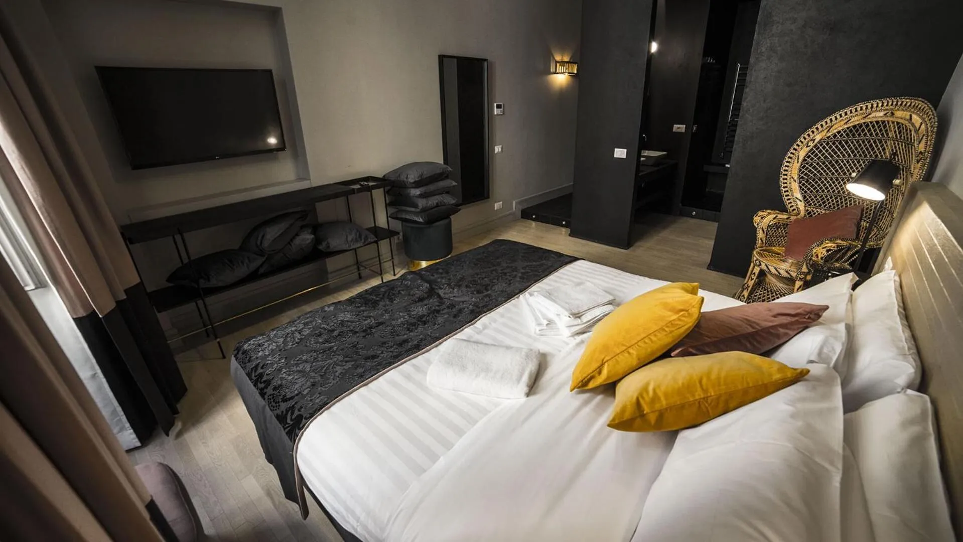 Bed in SuiteLifeTrevi