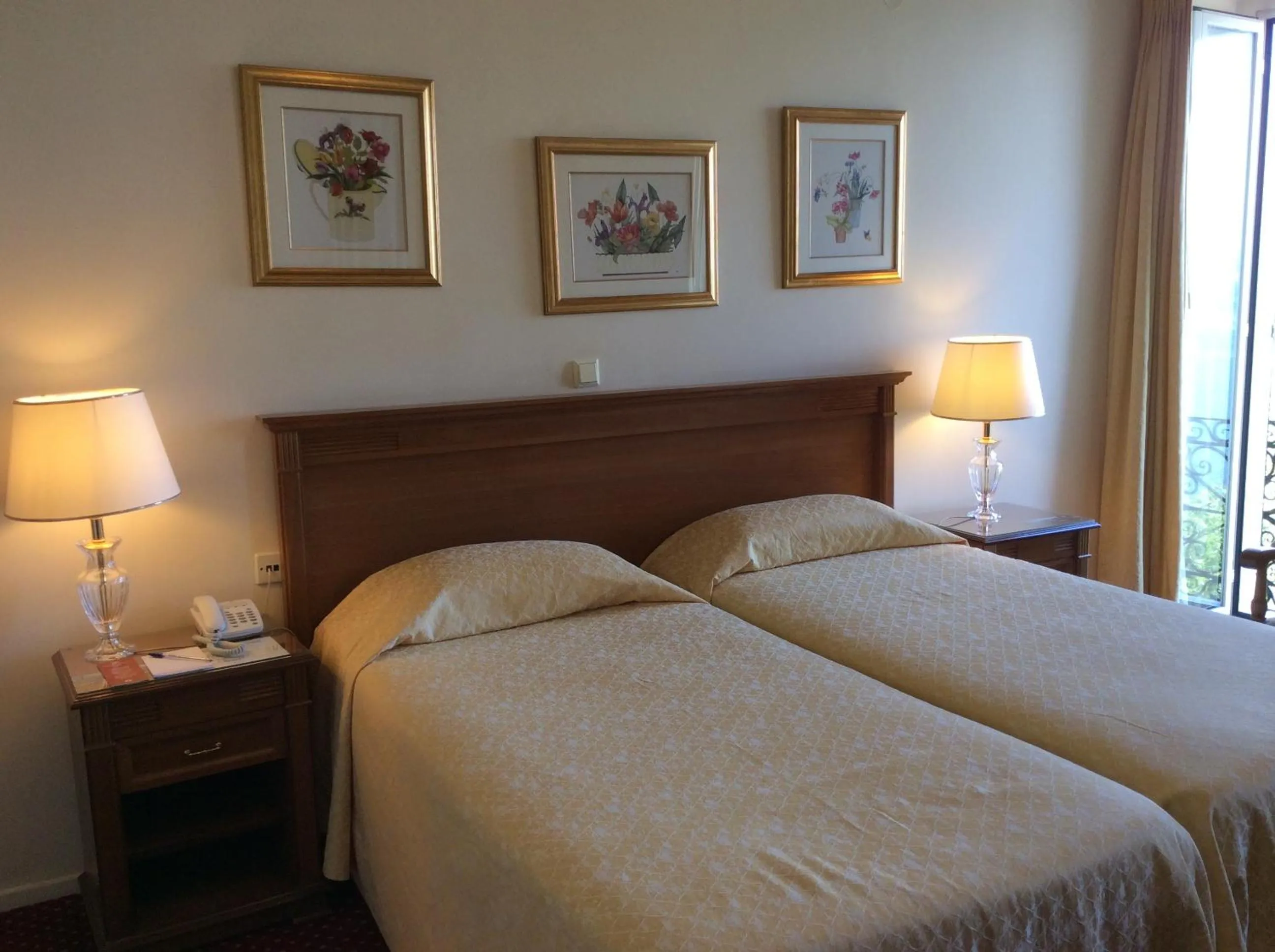 Bed in Cavalieri Hotel