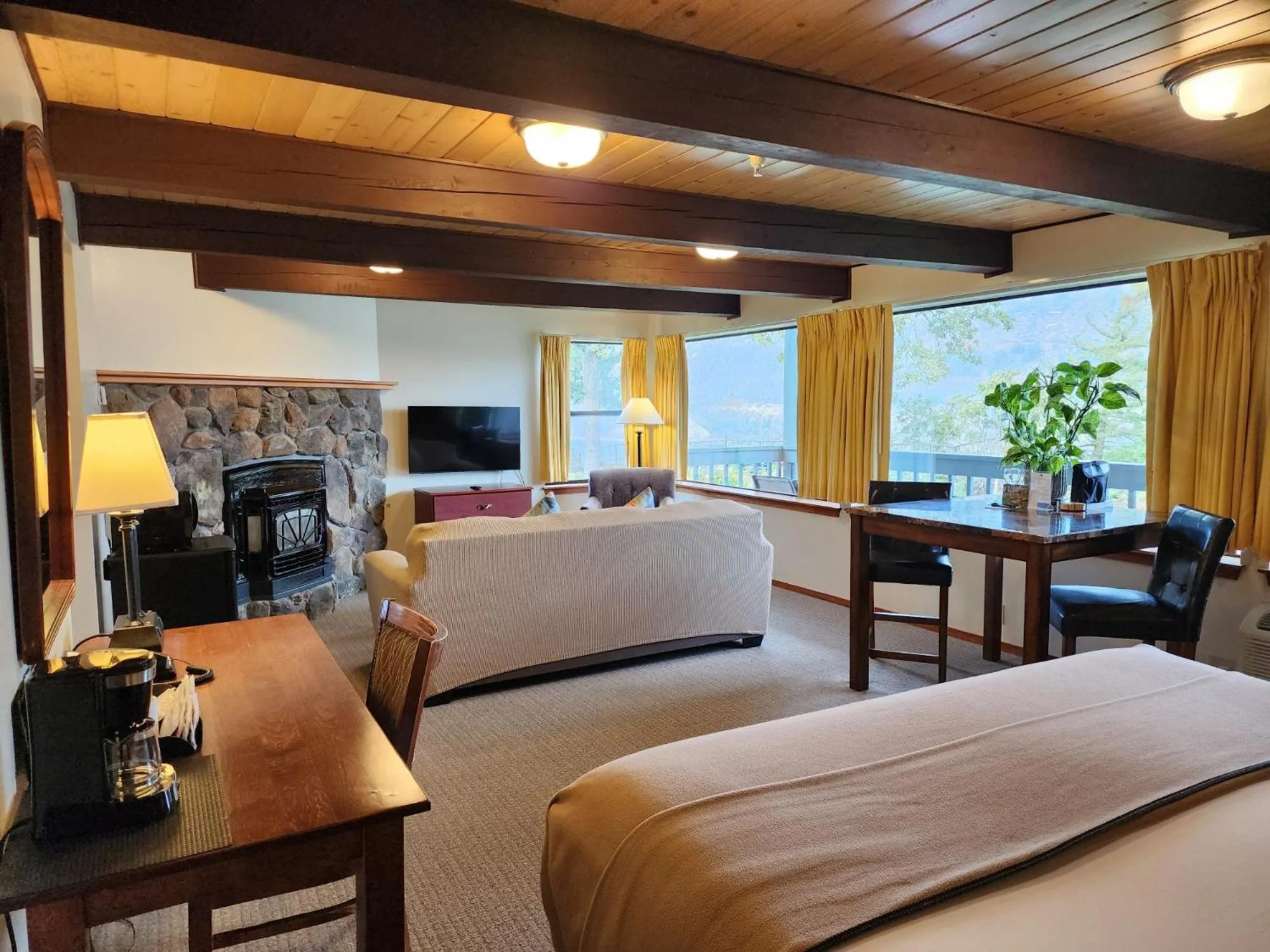 Bed in Westcliff Lodge