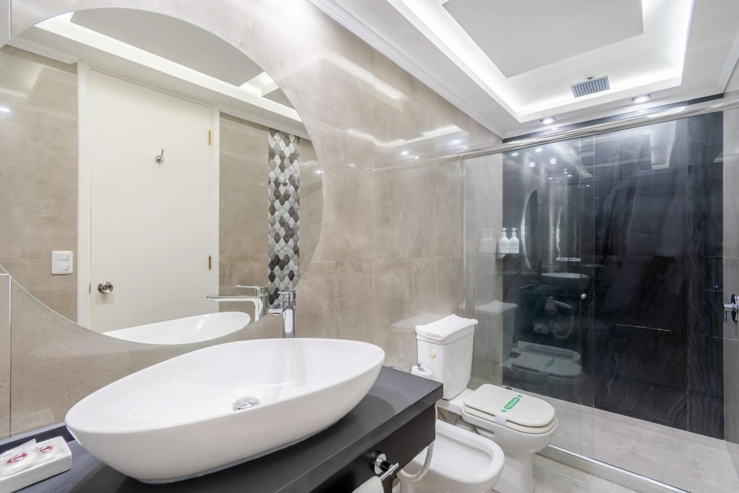 Bathroom in Hotel Romimar 3* Sup