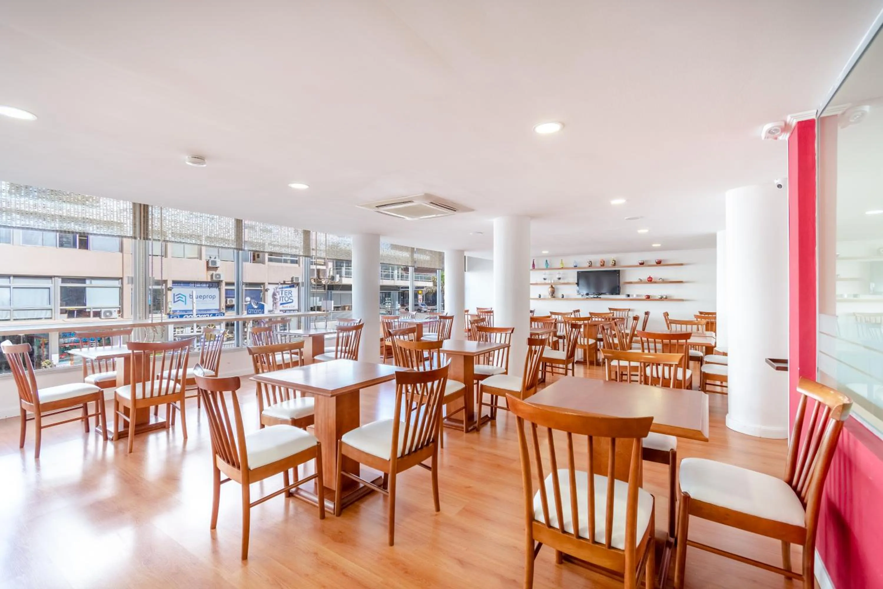 Breakfast in Hotel Romimar 3* Sup