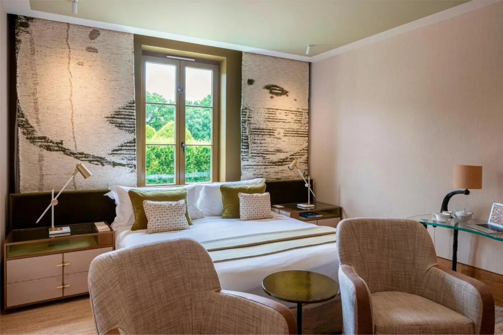 Superior King West Wing in The Grove Superior King West Wing in The Grove