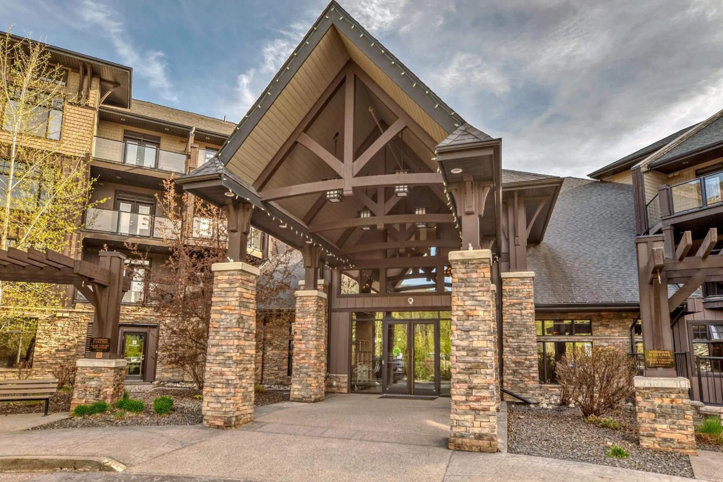 Property building in Copper Point Resort