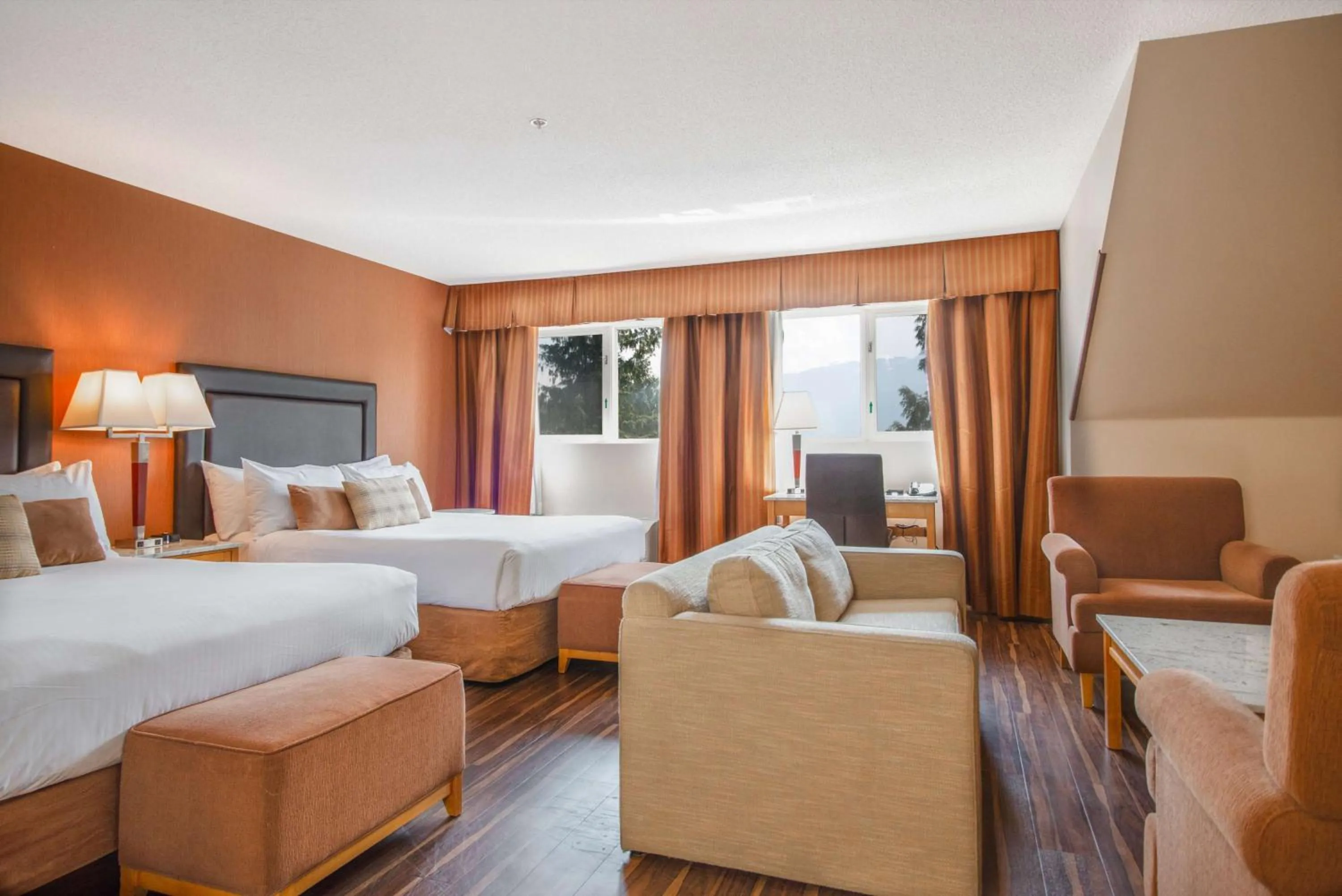 Bedroom, Bed in Coast Hillcrest Hotel