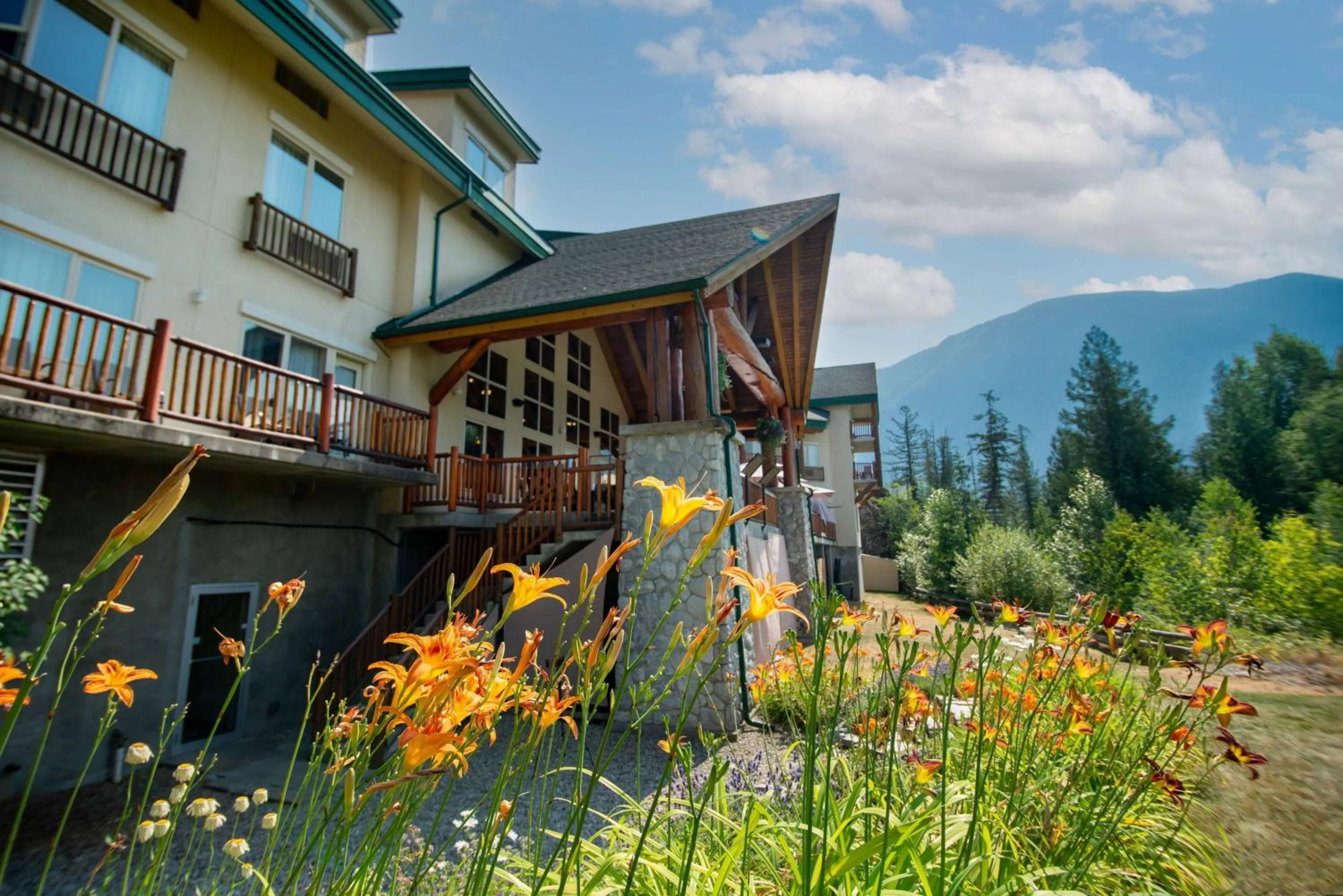 Property building in Coast Hillcrest Hotel