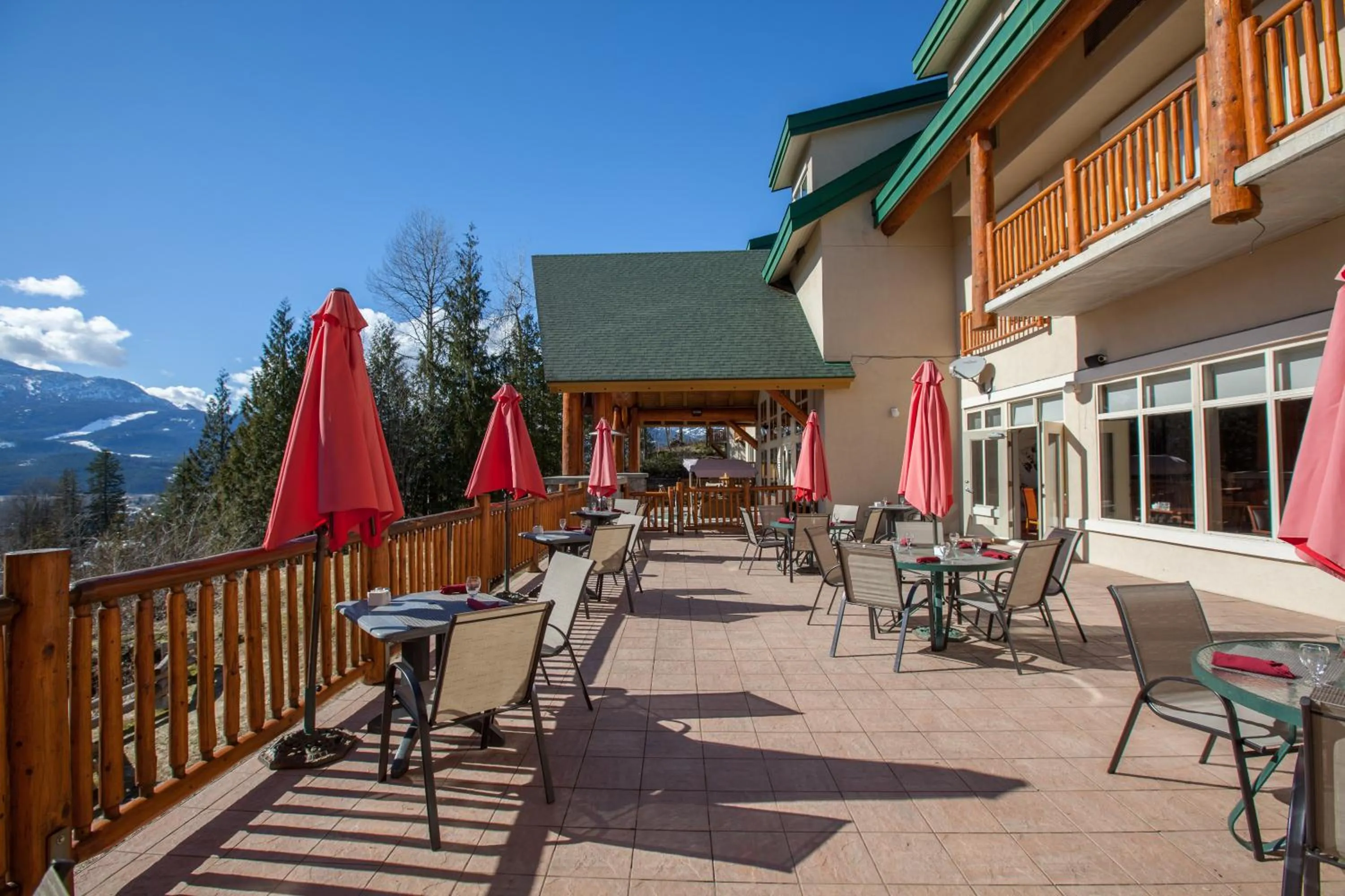 Patio in Coast Hillcrest Hotel