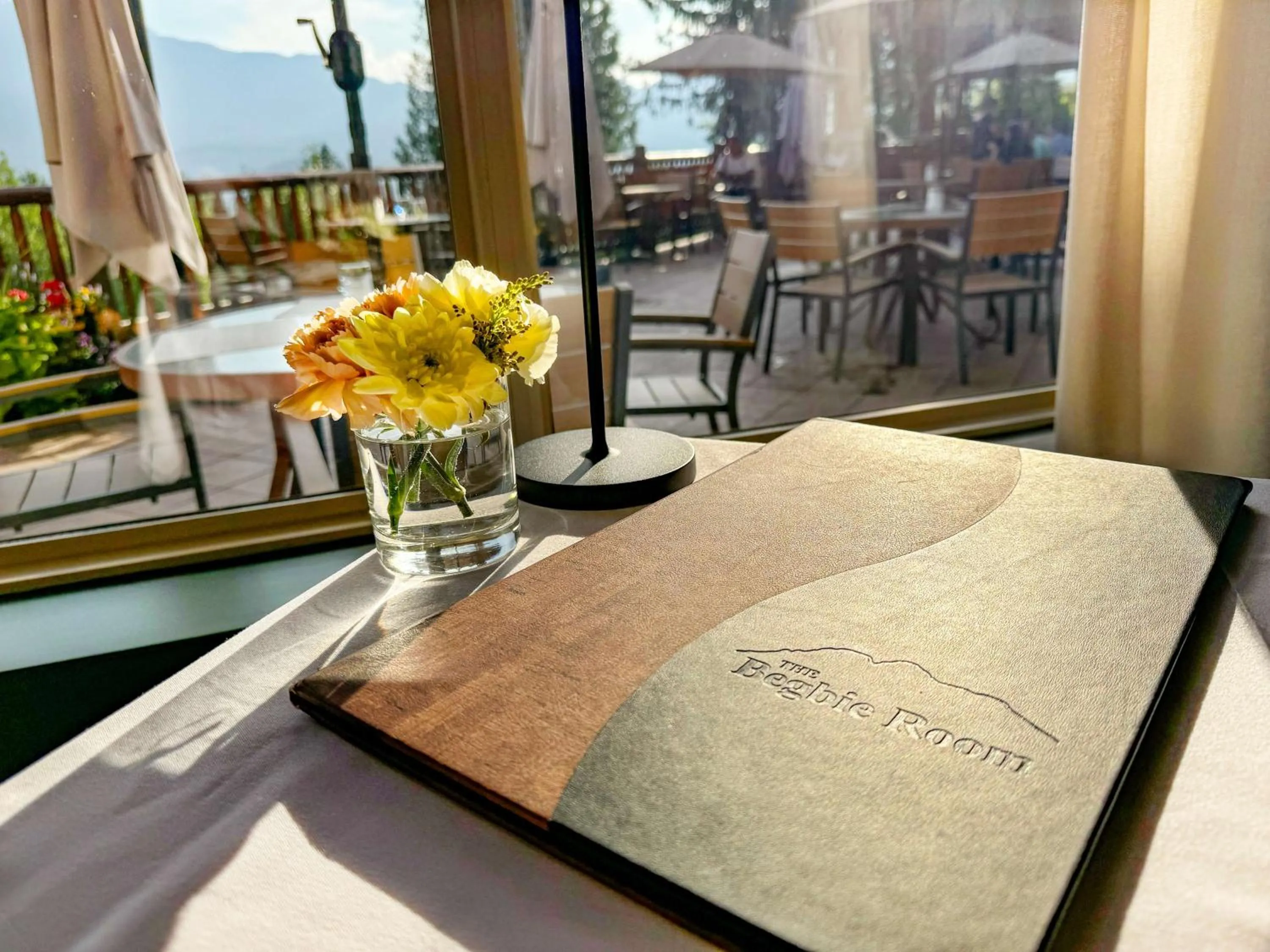 Restaurant/places to eat in Coast Hillcrest Hotel