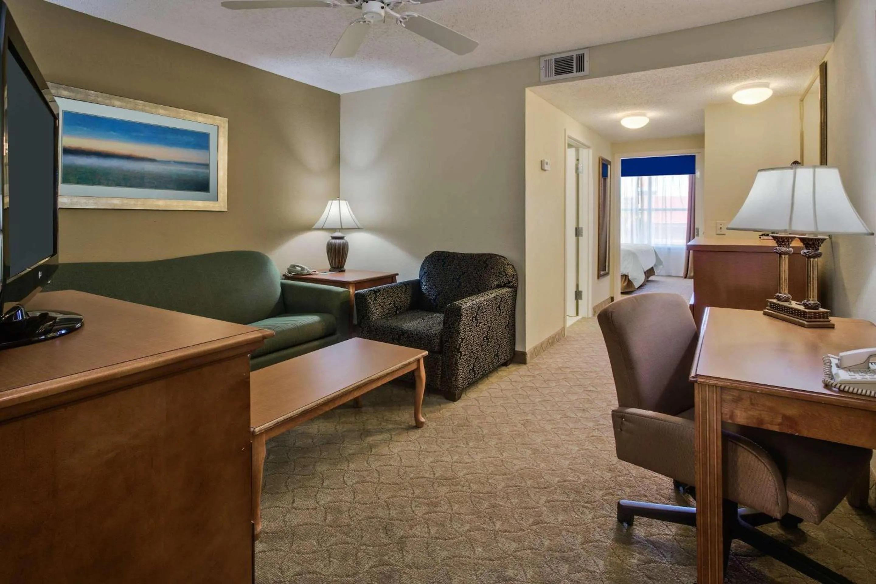 Bedroom in Country Inn & Suites by Radisson, Jacksonville - Orange Park