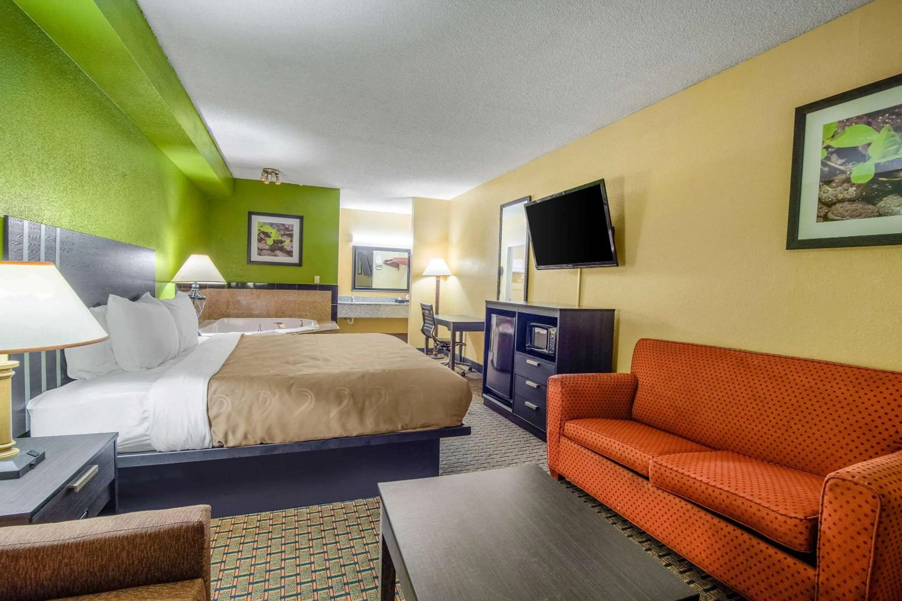 Bedroom, Bed in Quality Inn West Columbia - Cayce