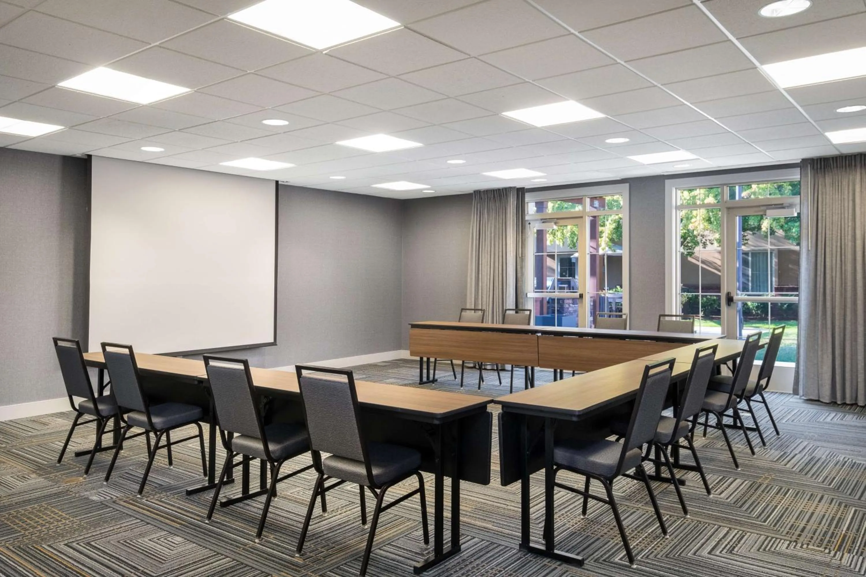 Meeting/conference room in Homewood Suites Medford