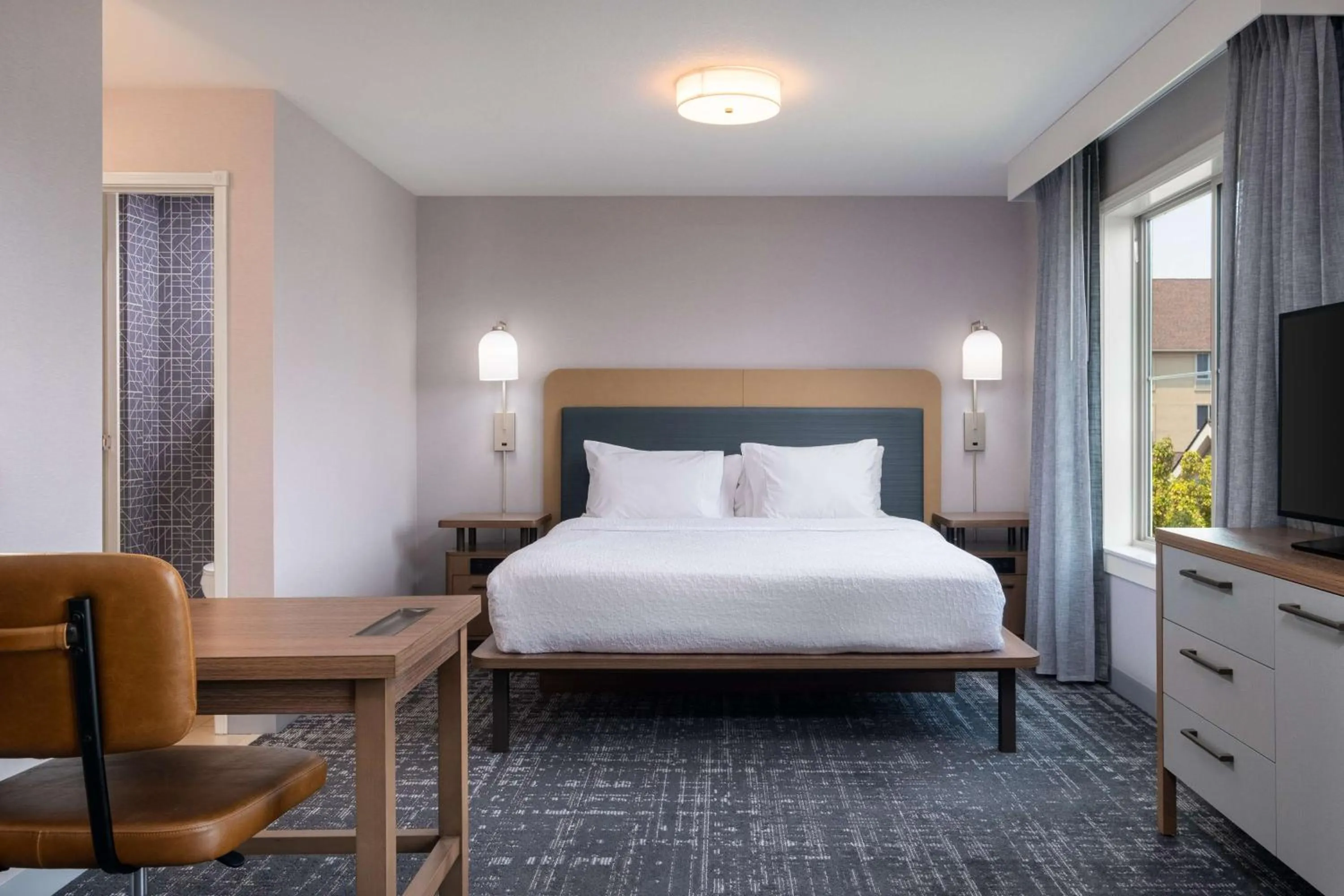 Bed in Homewood Suites Medford