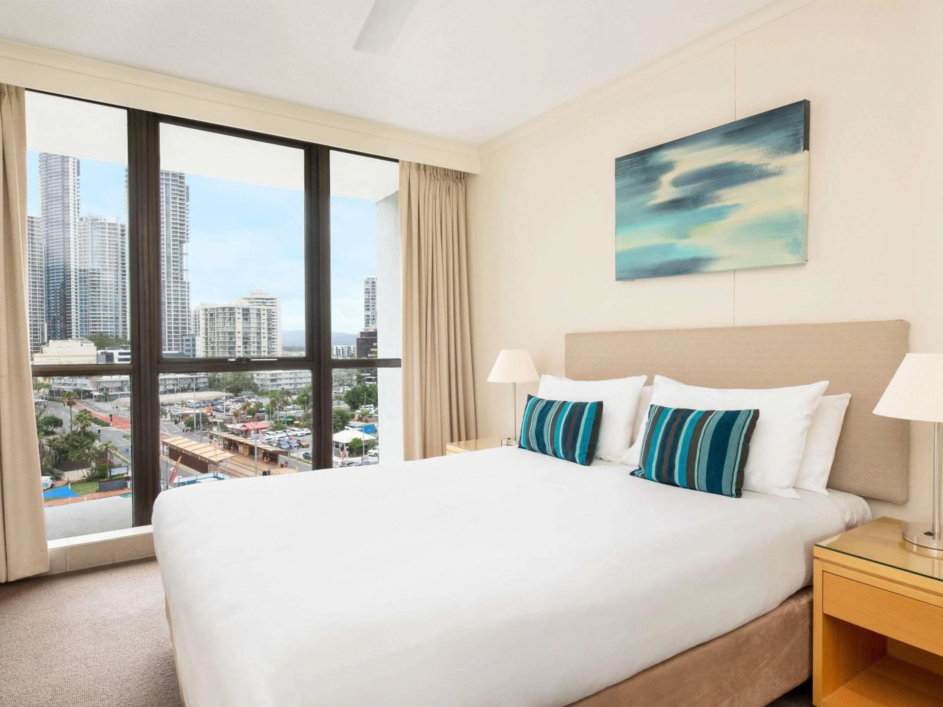 Property building, Bed in BreakFree Beachpoint