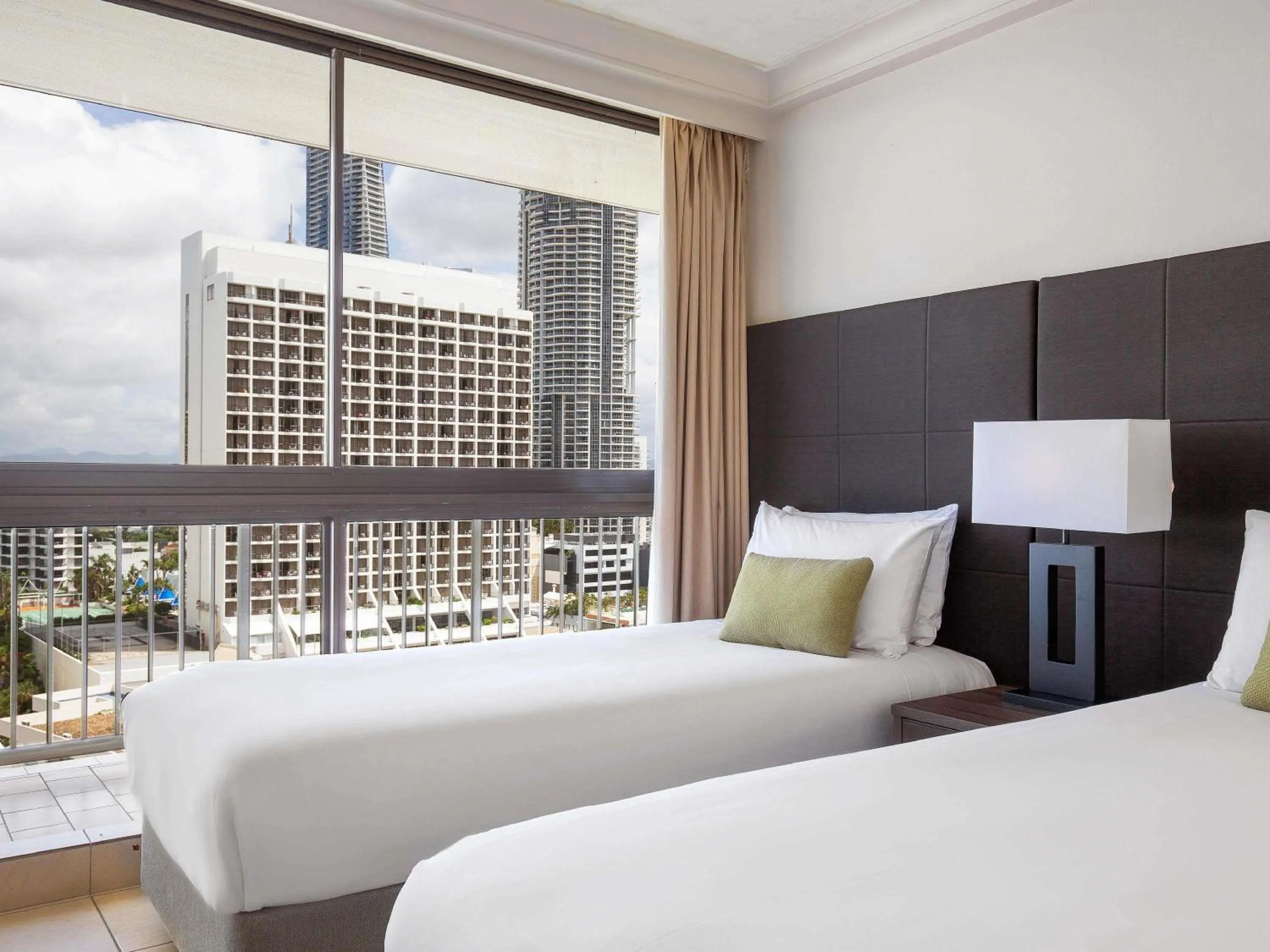 Bedroom, Bed in BreakFree Imperial Surf