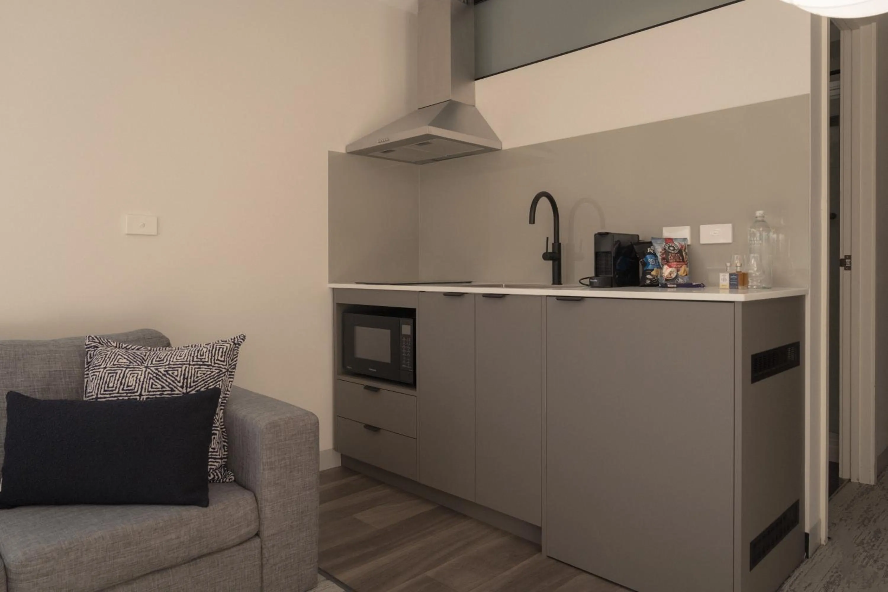 429 Apartments & Suites