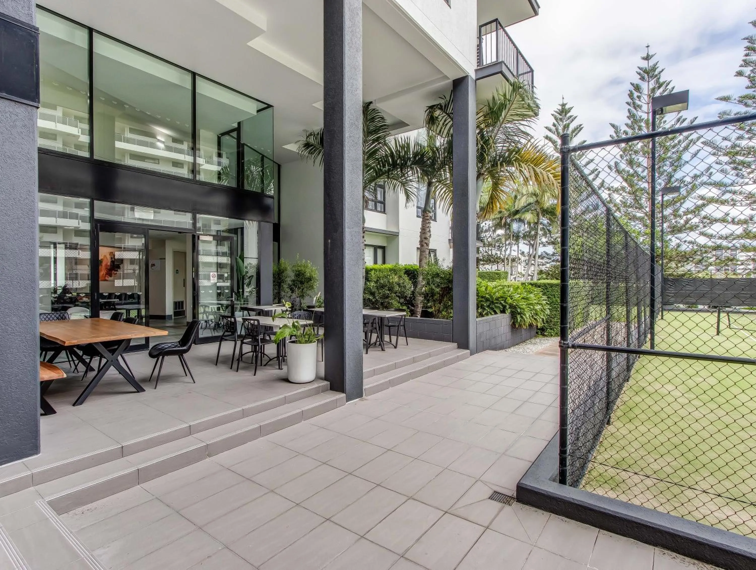 Restaurant/places to eat in Neptune Resort