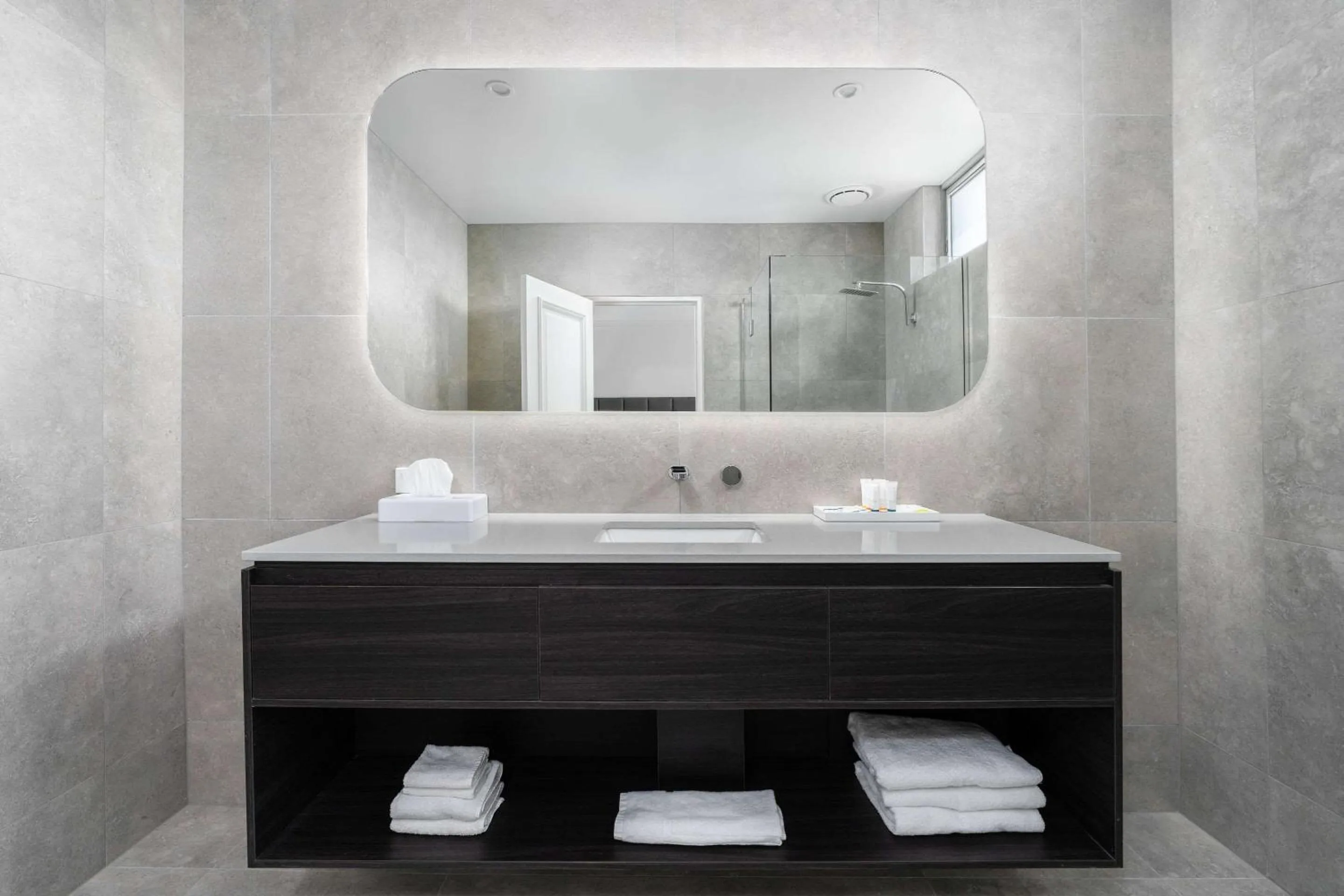 Bedroom in Quality Hotel Parklake Shepparton