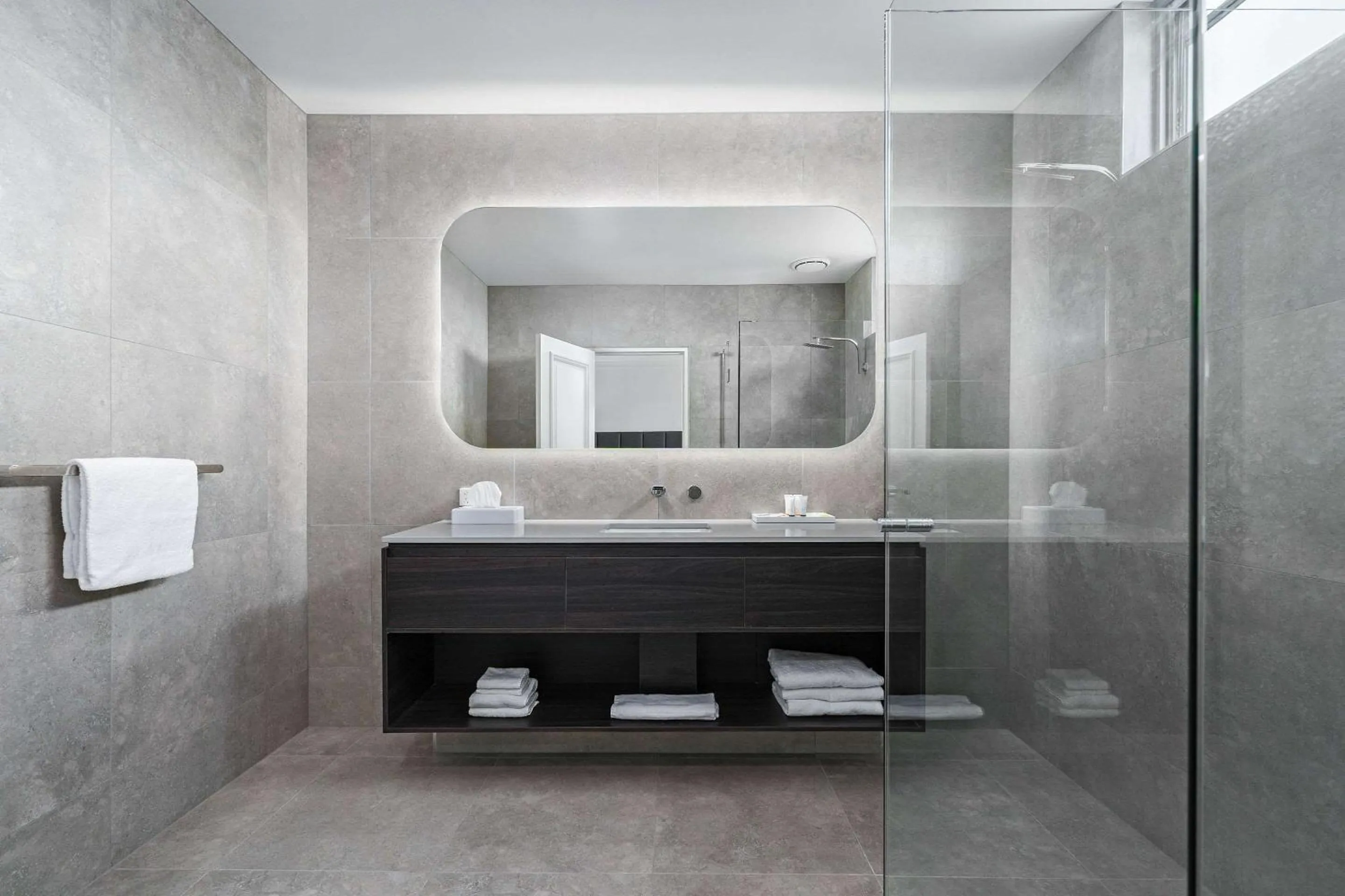 Bedroom in Quality Hotel Parklake Shepparton