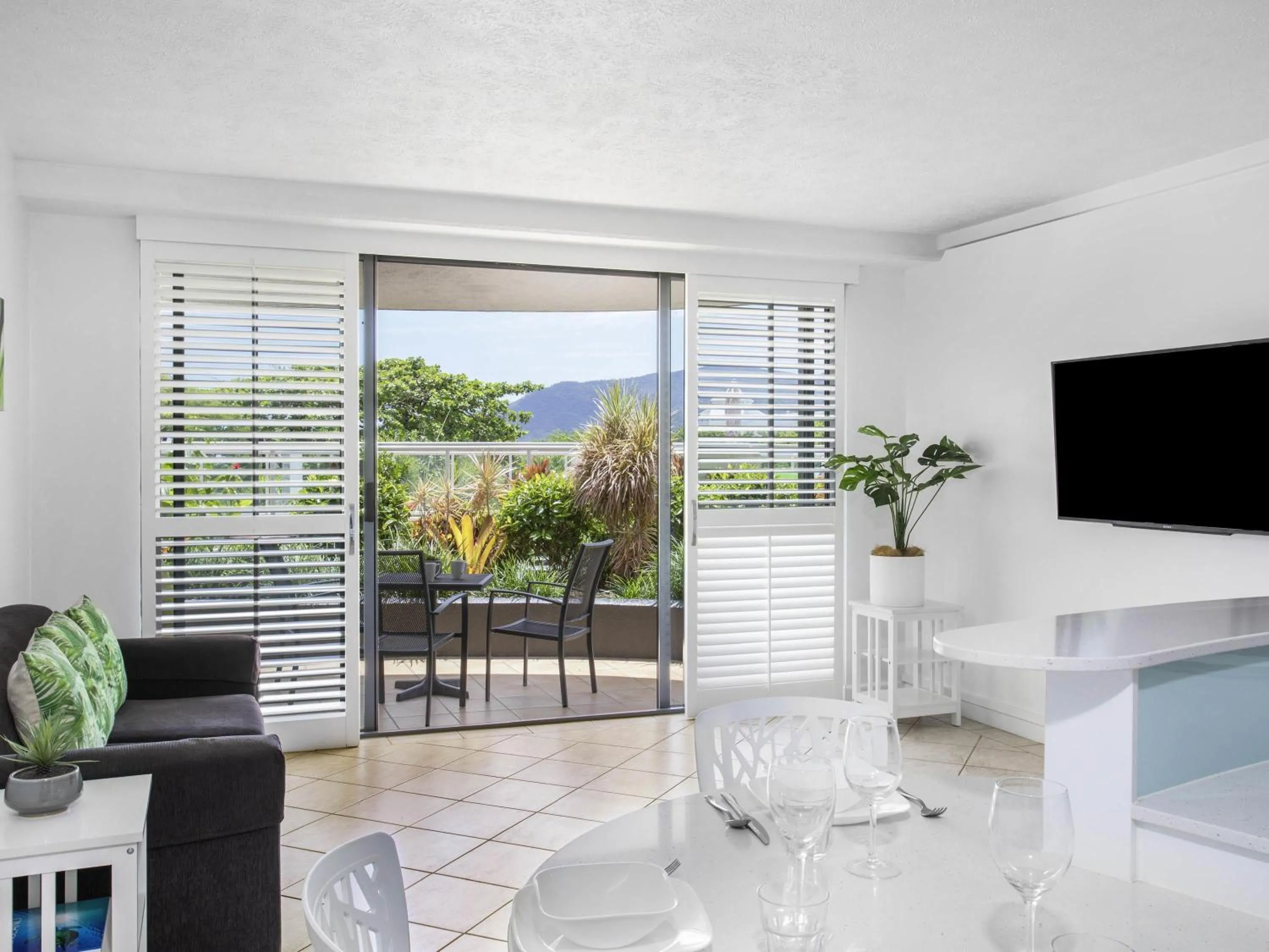 Bedroom in BreakFree Royal Harbour