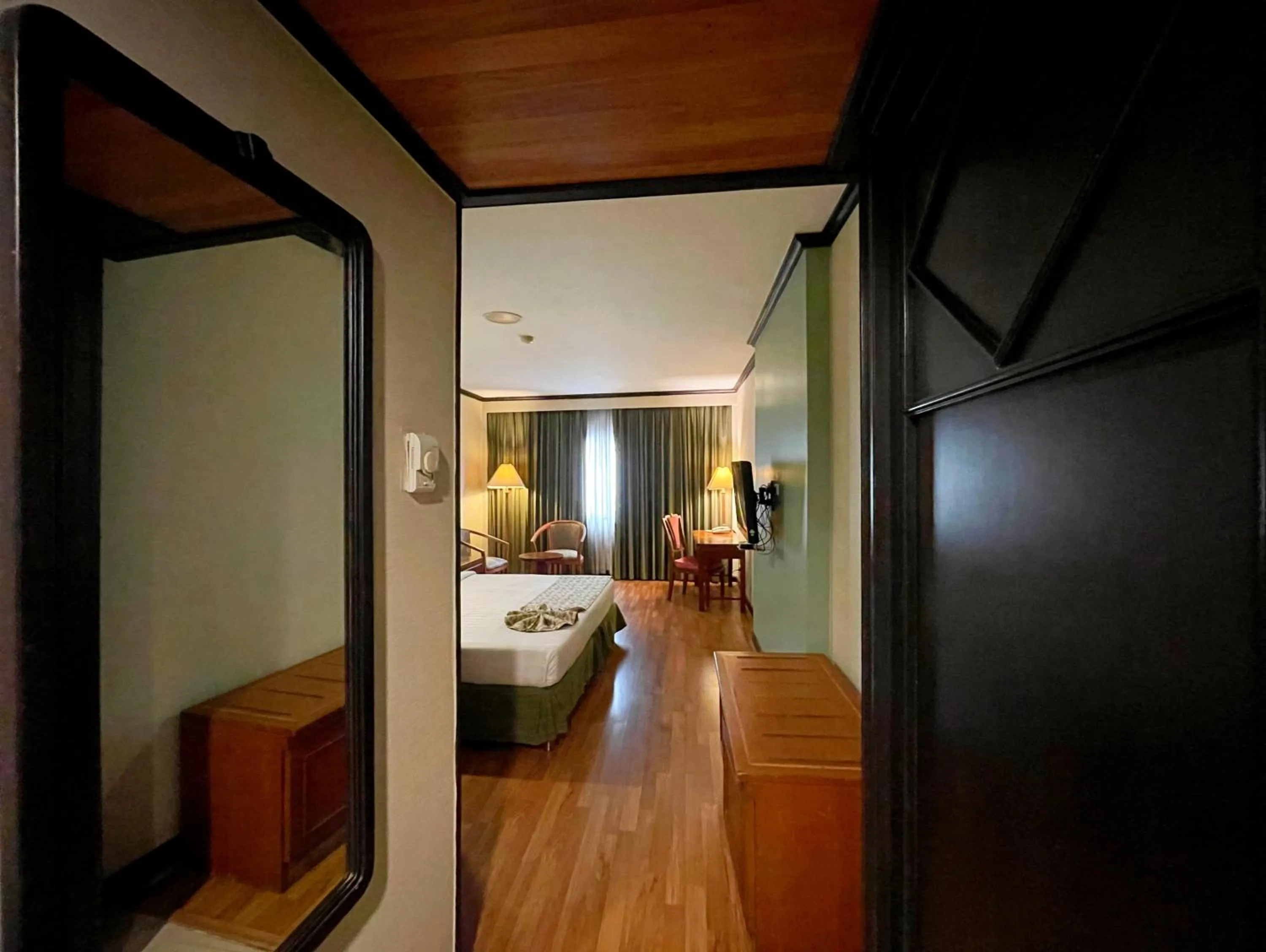 Photo of the whole room, Bed in Arawana Regency Park Sukhumvit