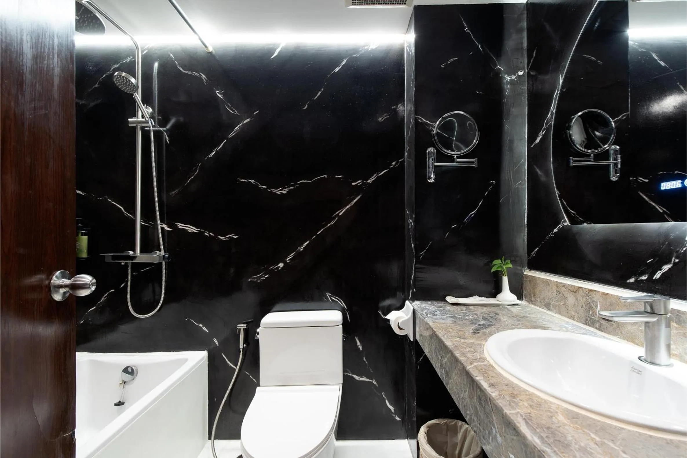 Bathroom in Arawana Regency Park Sukhumvit