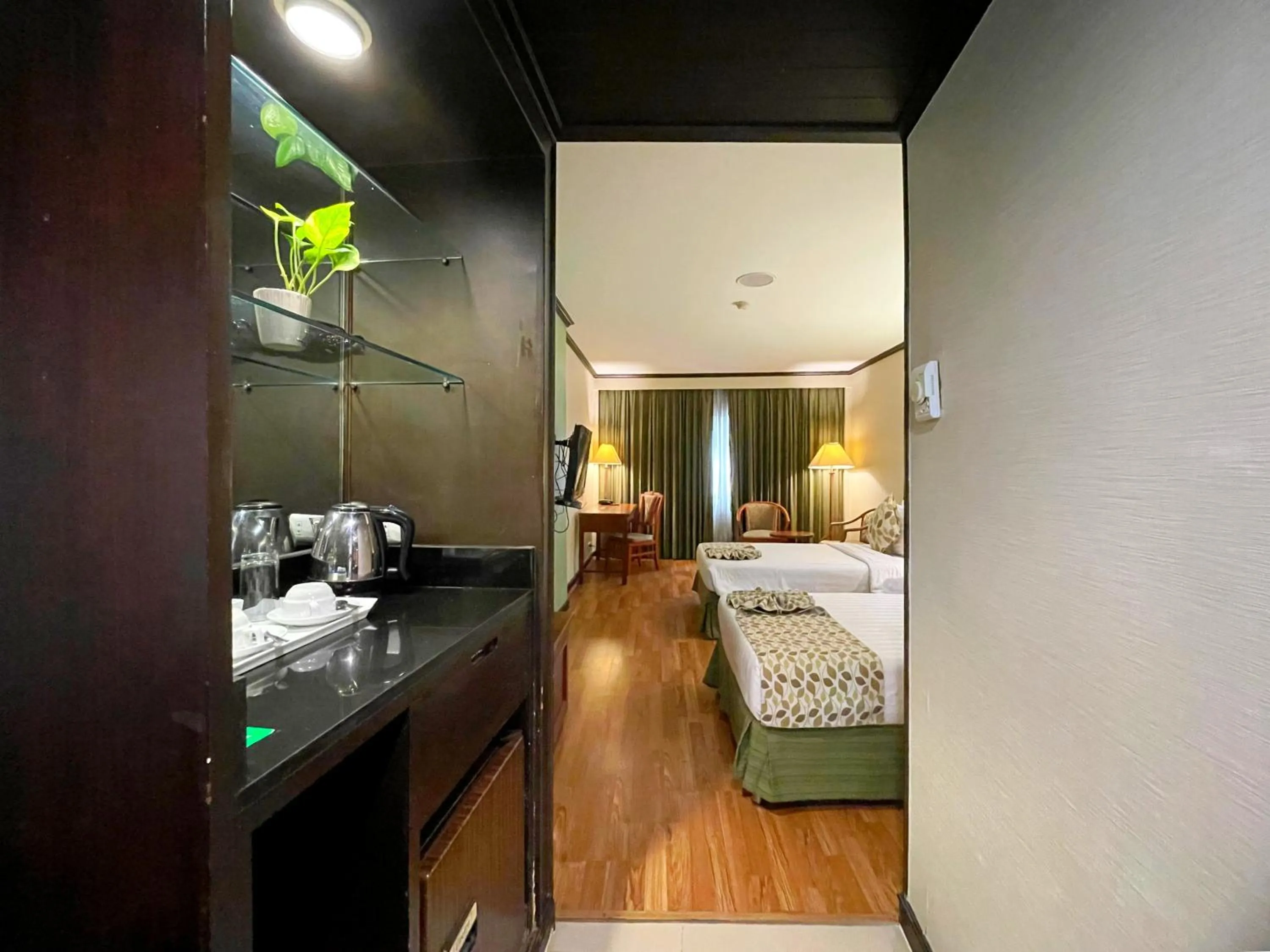 Photo of the whole room, Bed in Arawana Regency Park Sukhumvit