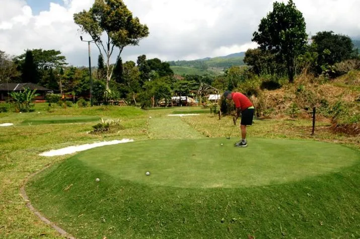 Minigolf in Sari Ater Hotel & Resort