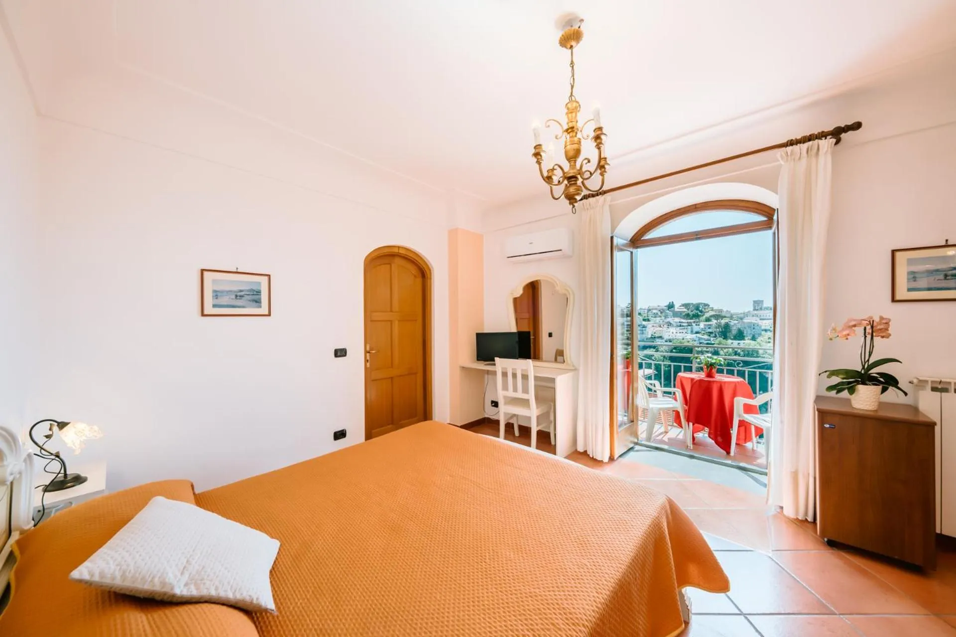 Bed in Albergo La Margherita