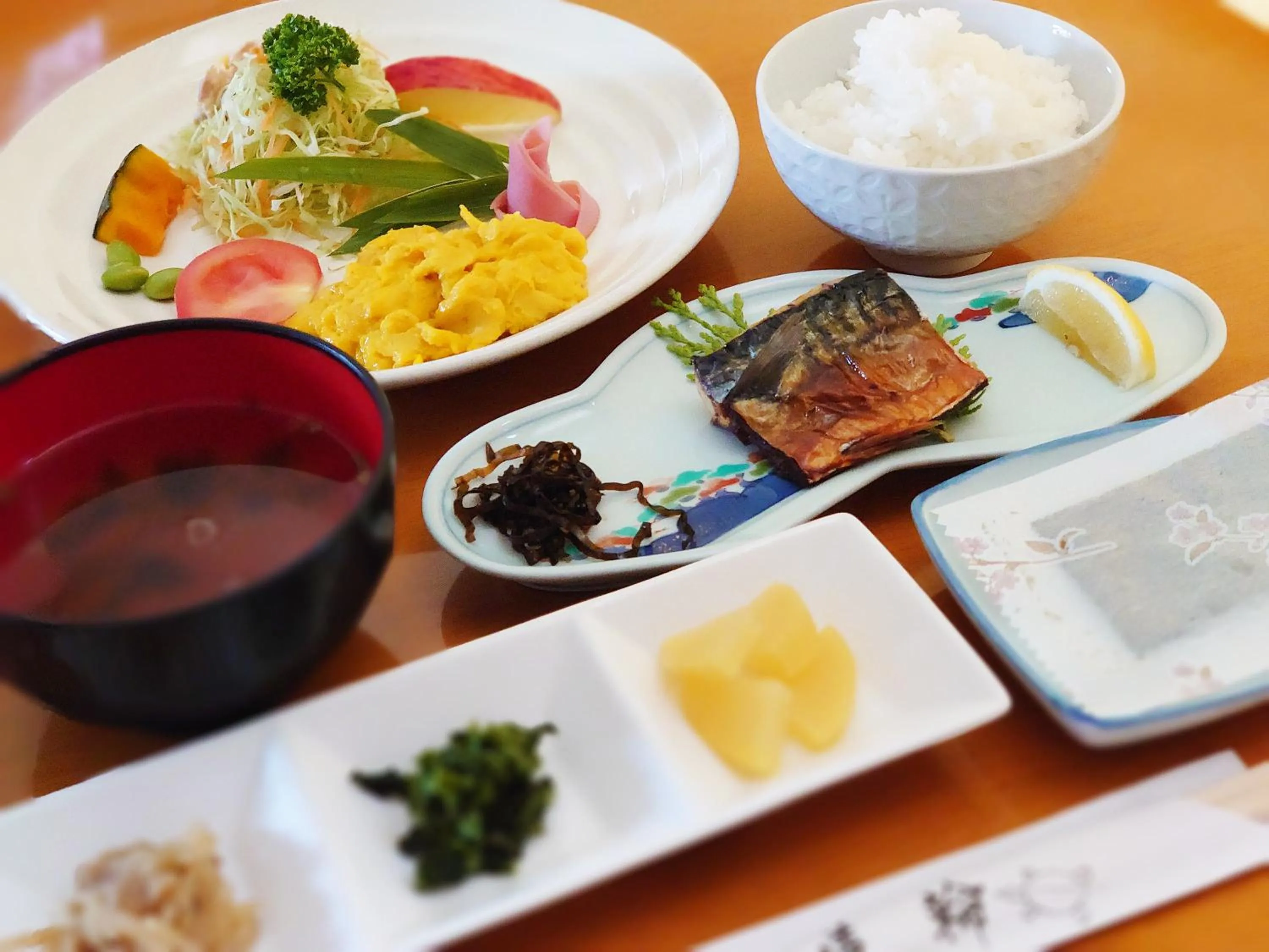 Asian breakfast in Yufuin Onsen Hasuwa Inn