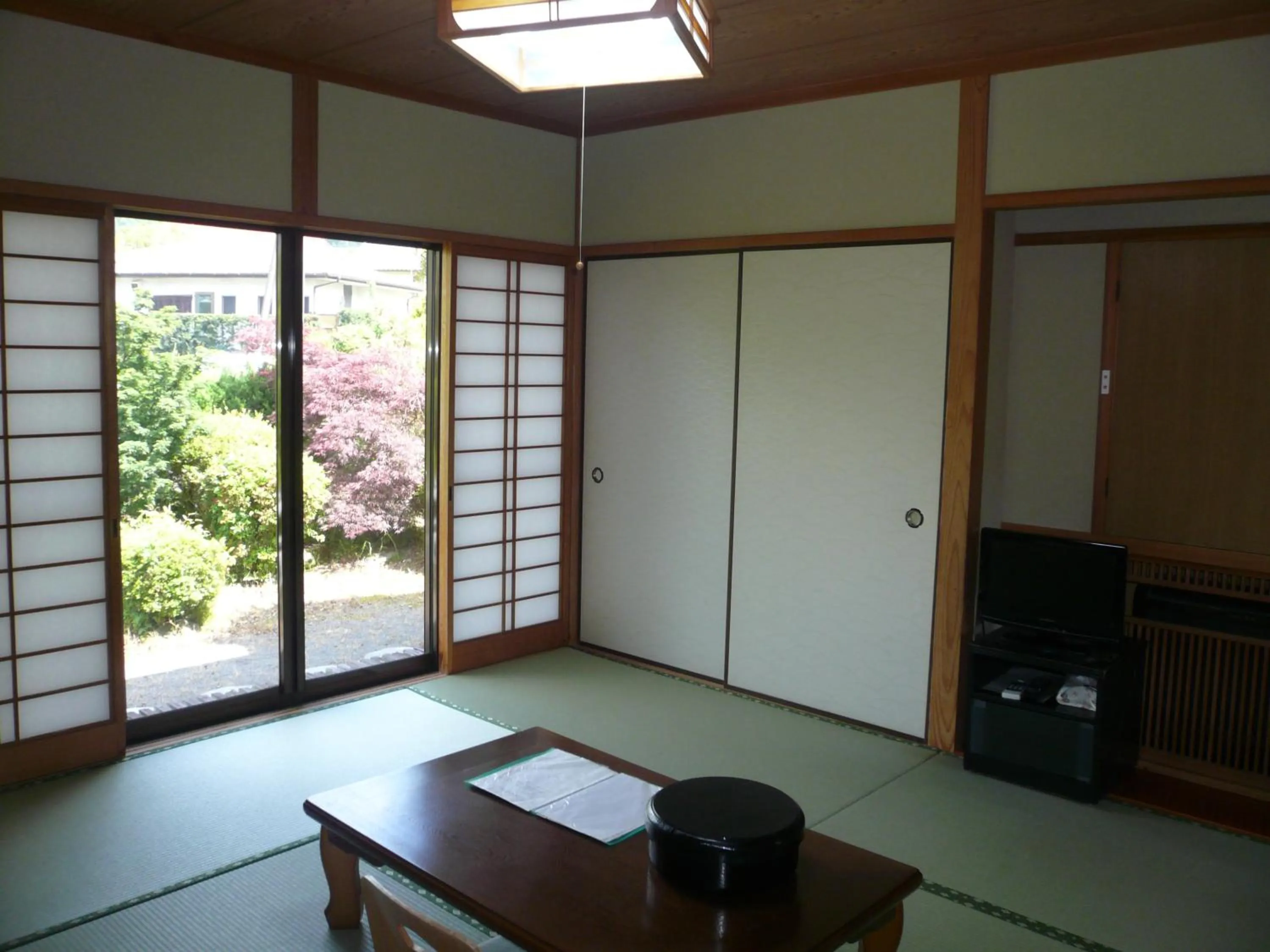 Photo of the whole room in Yufuin Onsen Hasuwa Inn
