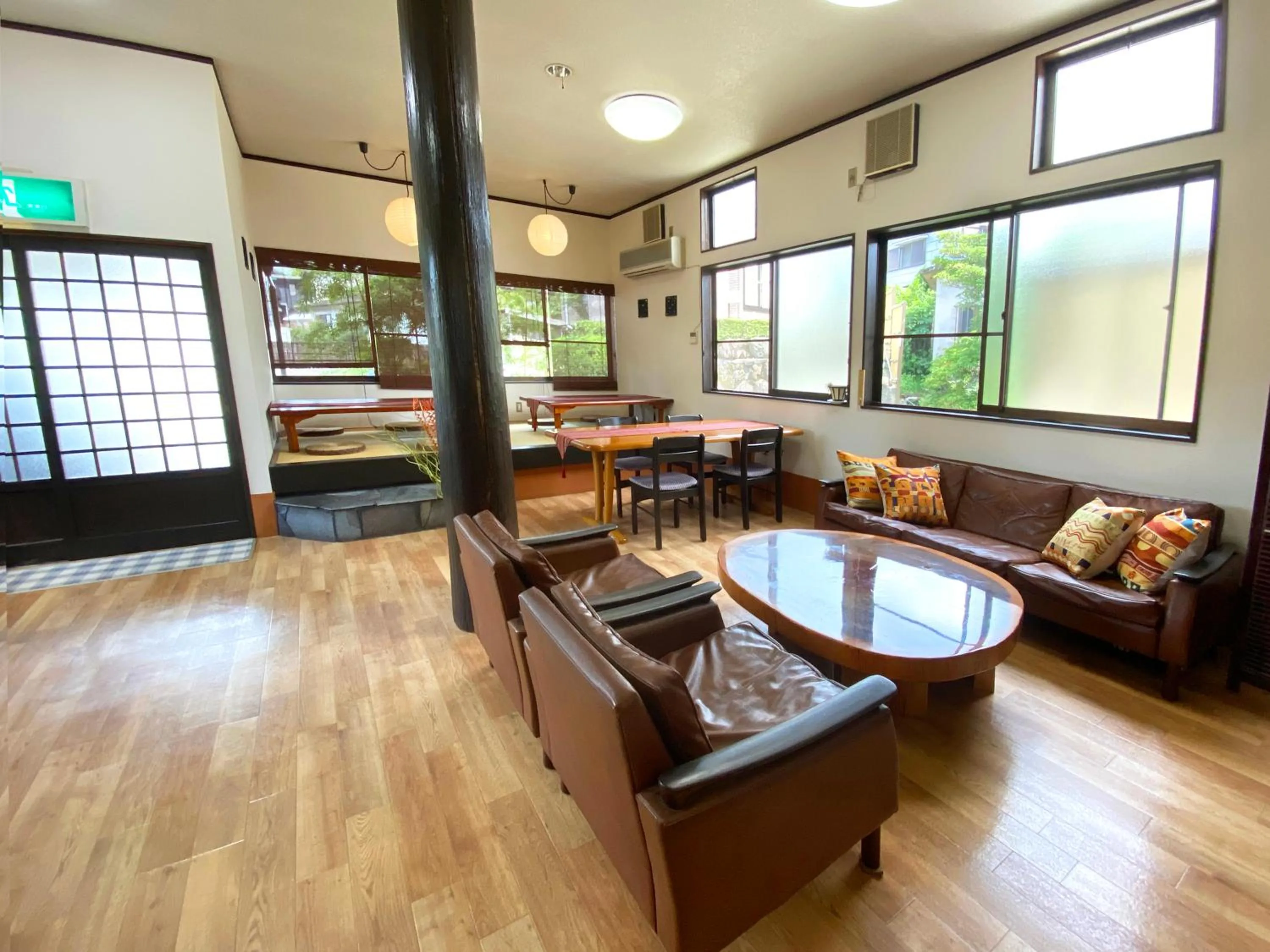 Lobby or reception in Yufuin Onsen Hasuwa Inn