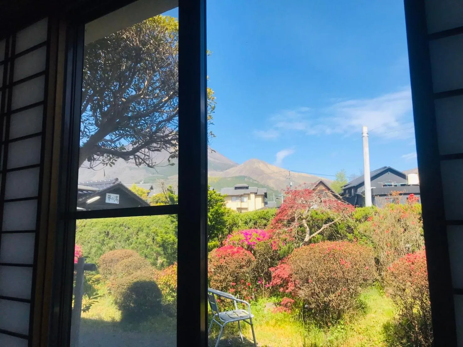 Mountain view in Yufuin Onsen Hasuwa Inn