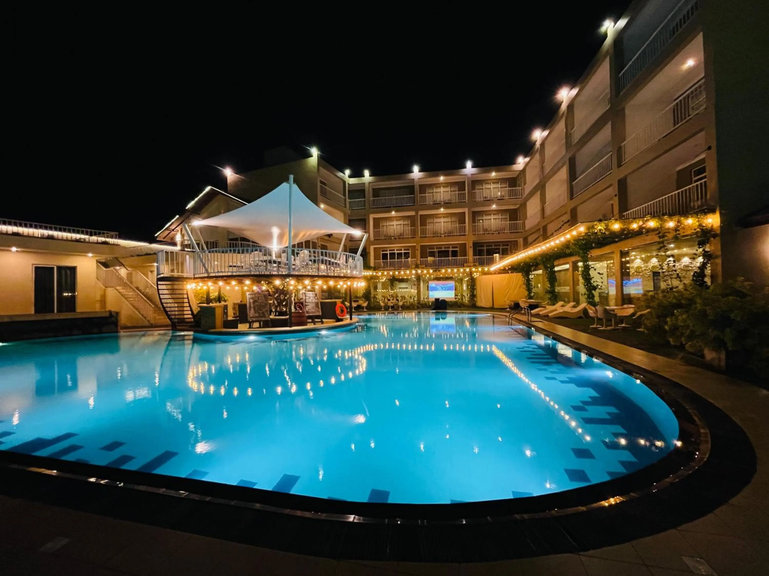  in Avenra Gardens Hotel