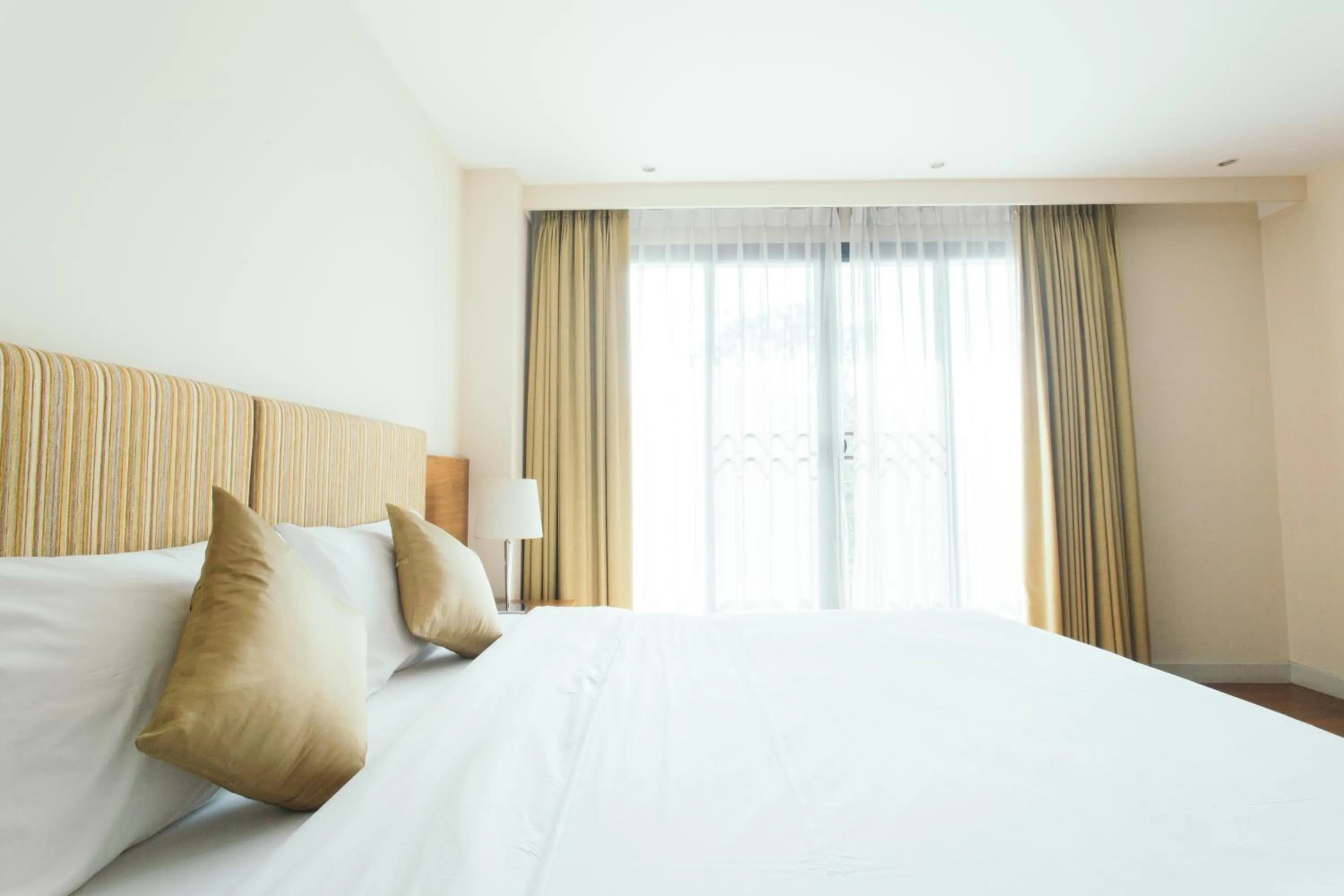 bunk bed, Bed in Thomson Residence Hotel