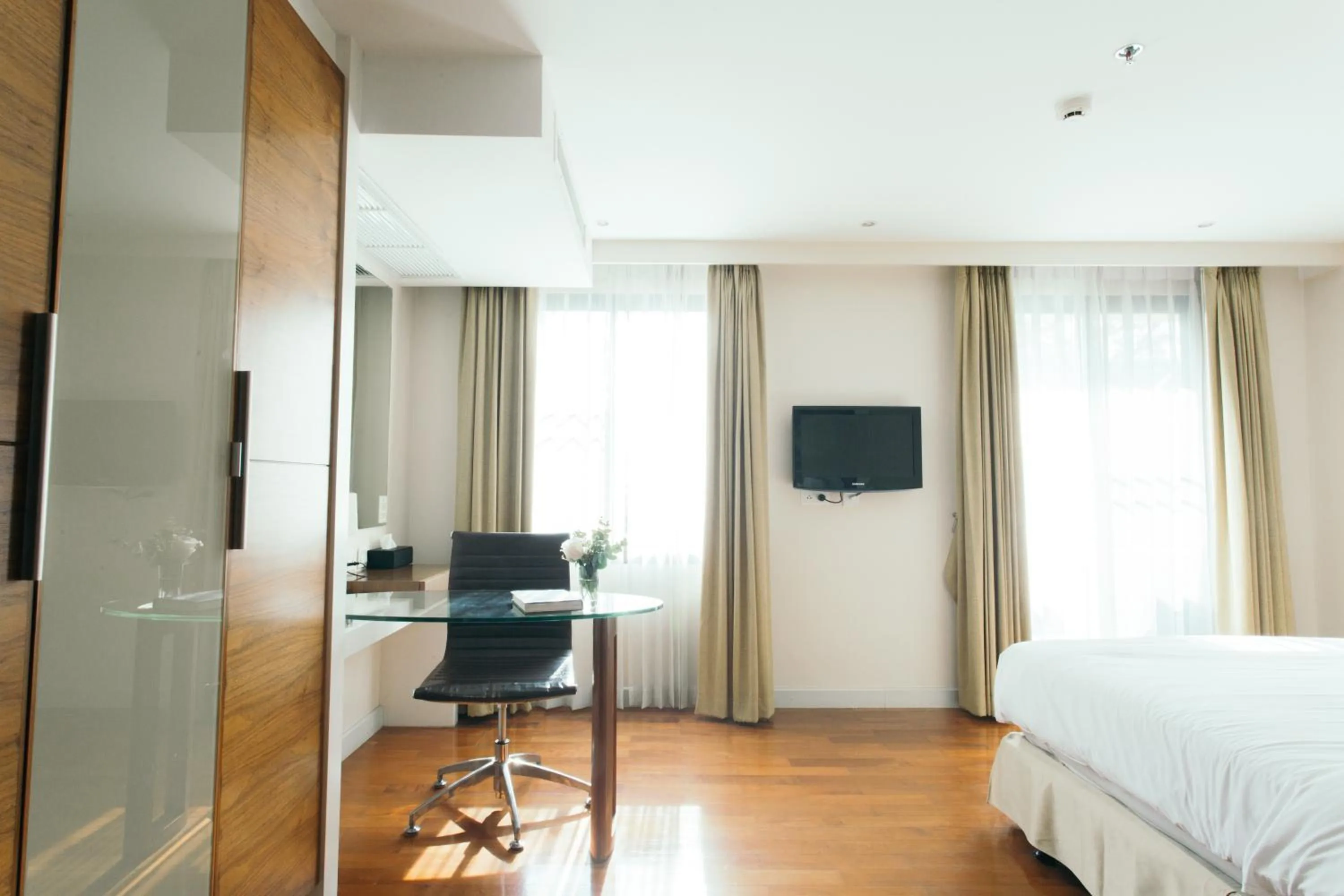 Bedroom, Bed in Thomson Residence Hotel