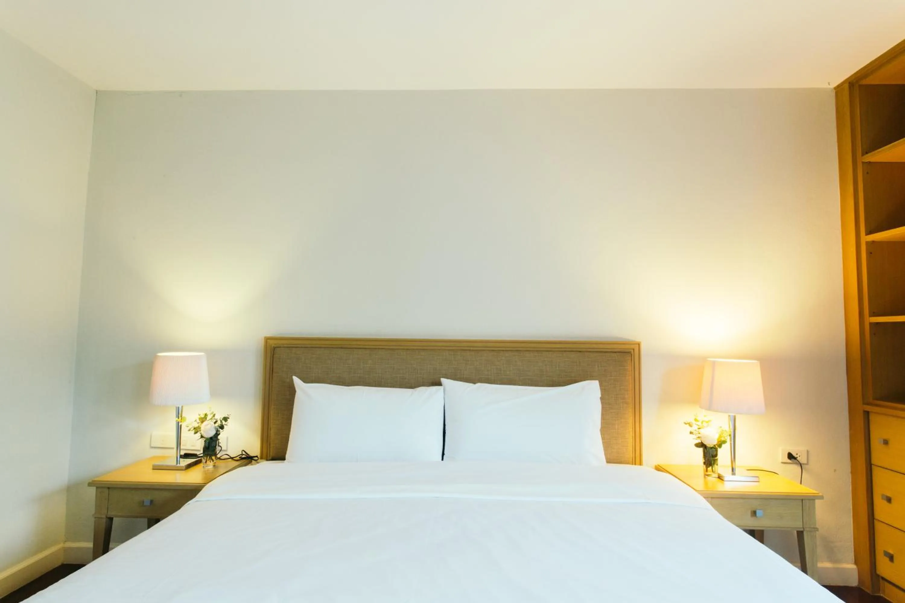 Bedroom, Bed in Thomson Residence Hotel