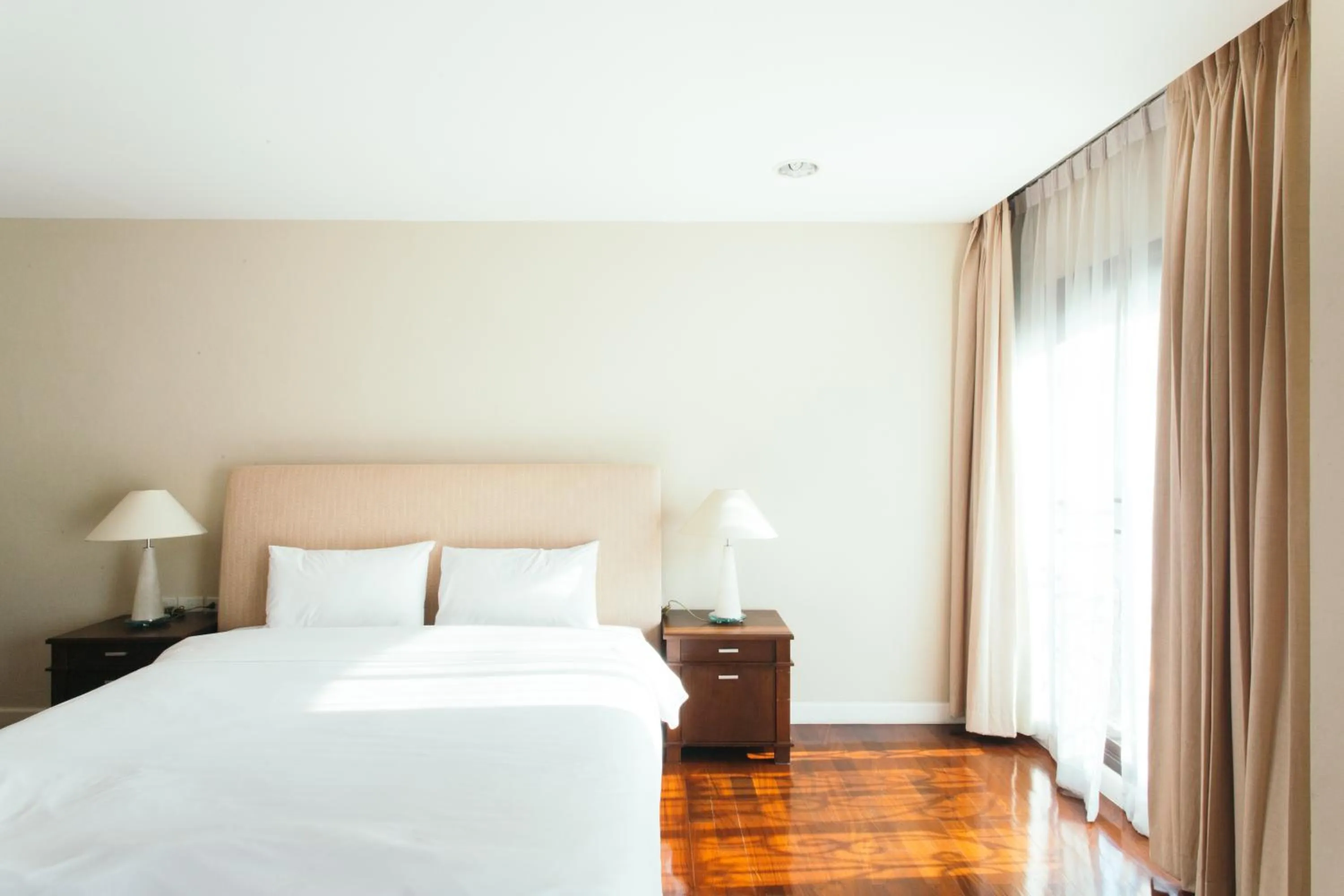 Bedroom, Bed in Thomson Residence Hotel