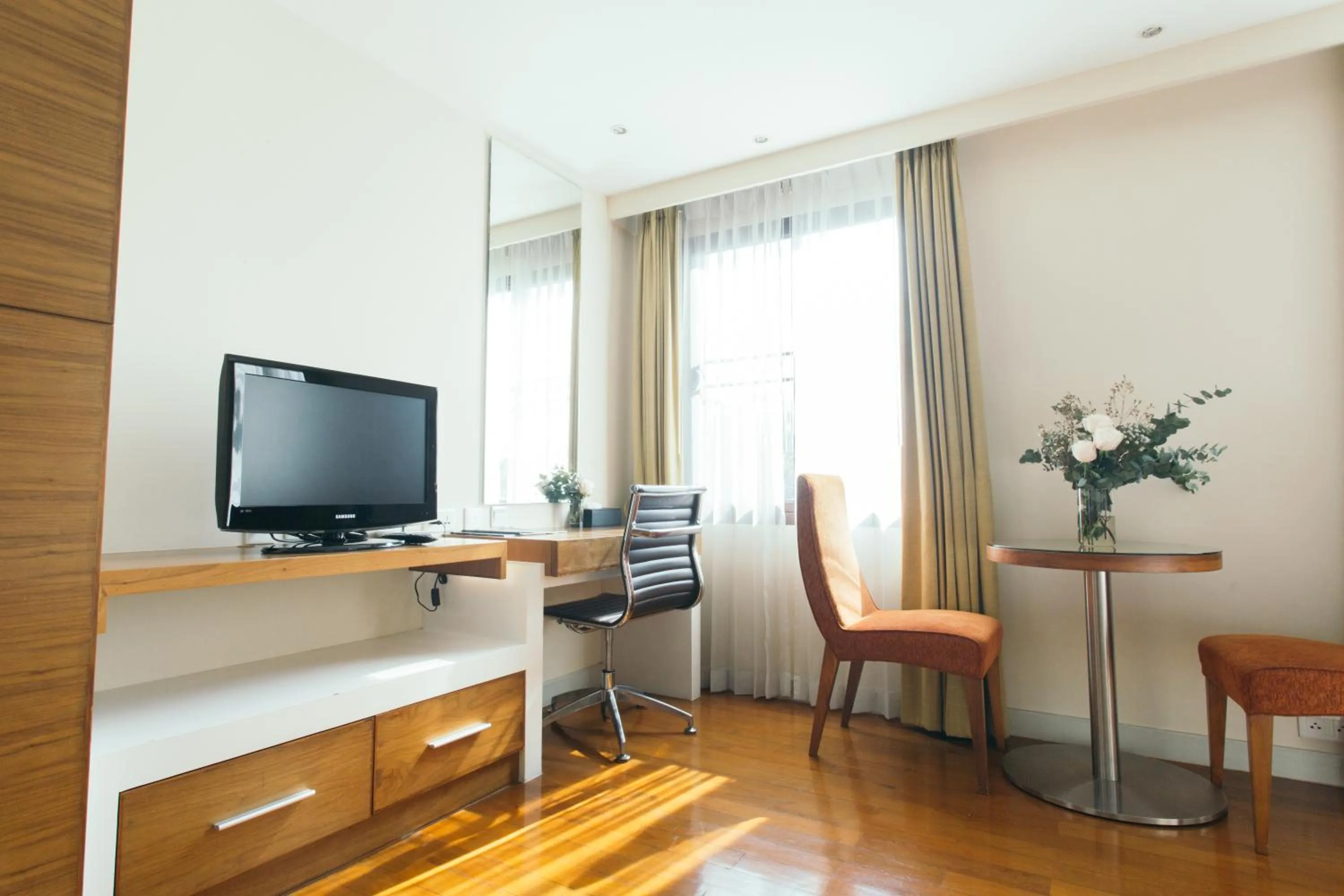 Bedroom in Thomson Residence Hotel