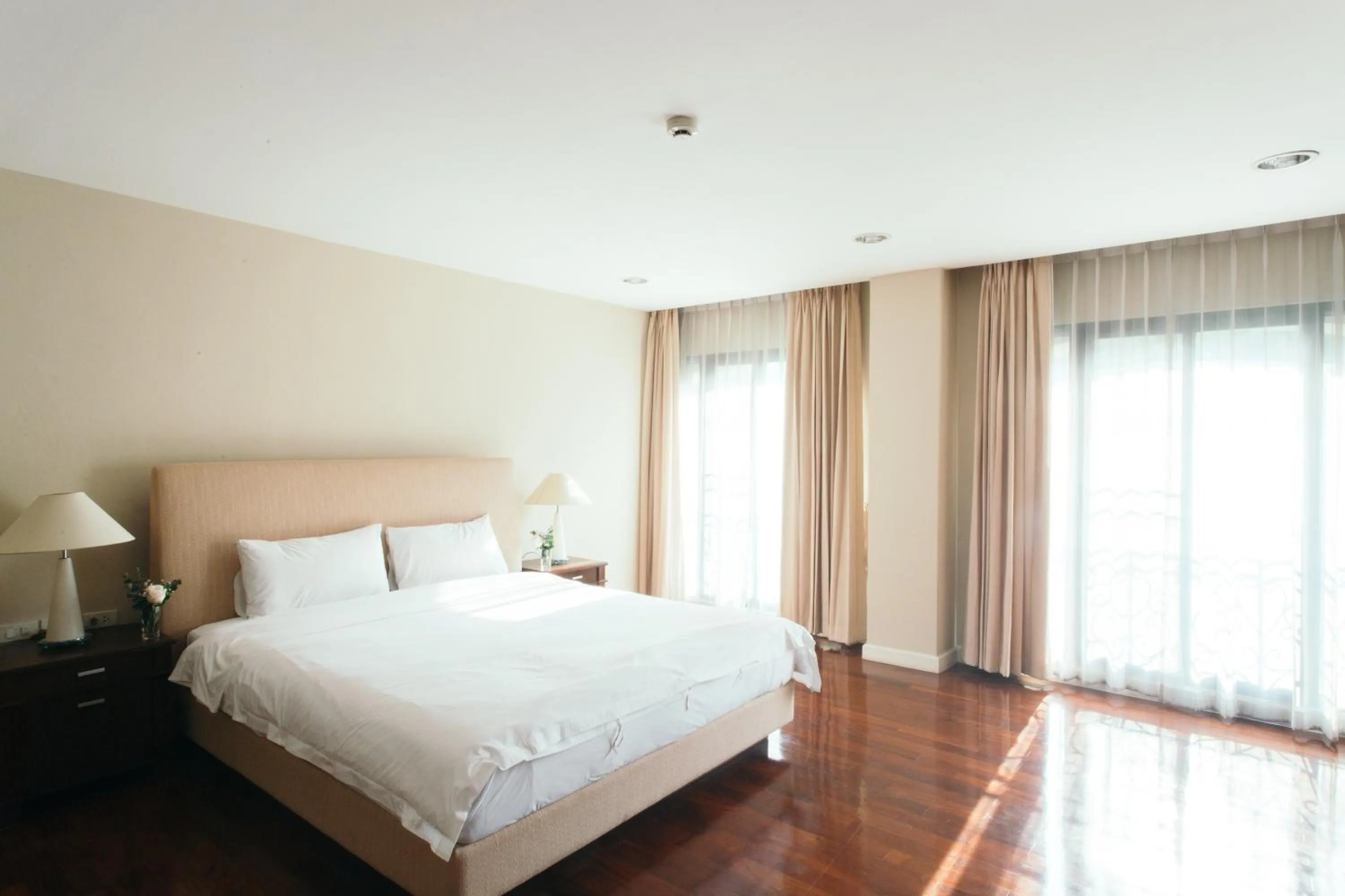 Bedroom, Bed in Thomson Residence Hotel