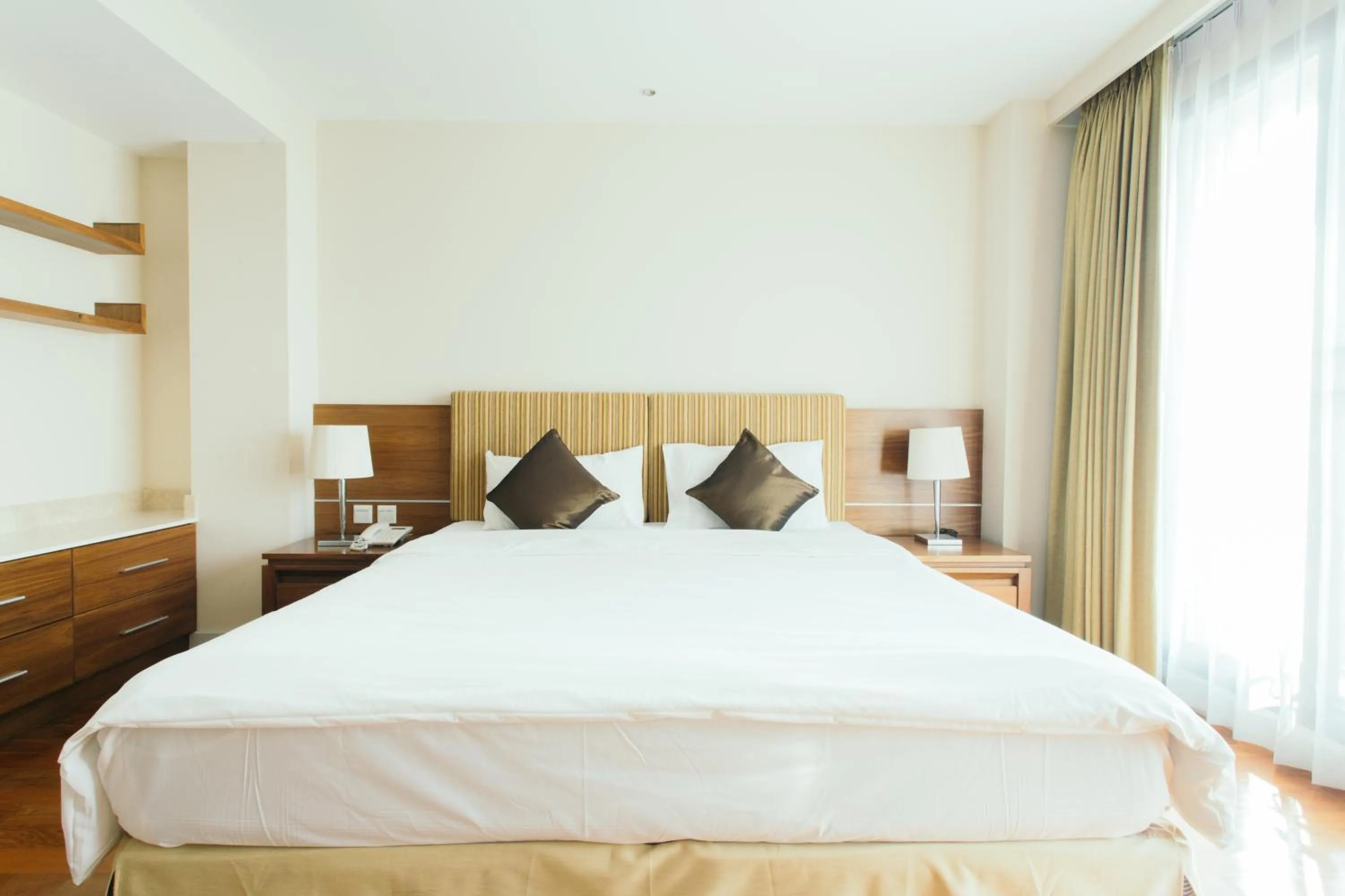 Bedroom, Bed in Thomson Residence Hotel