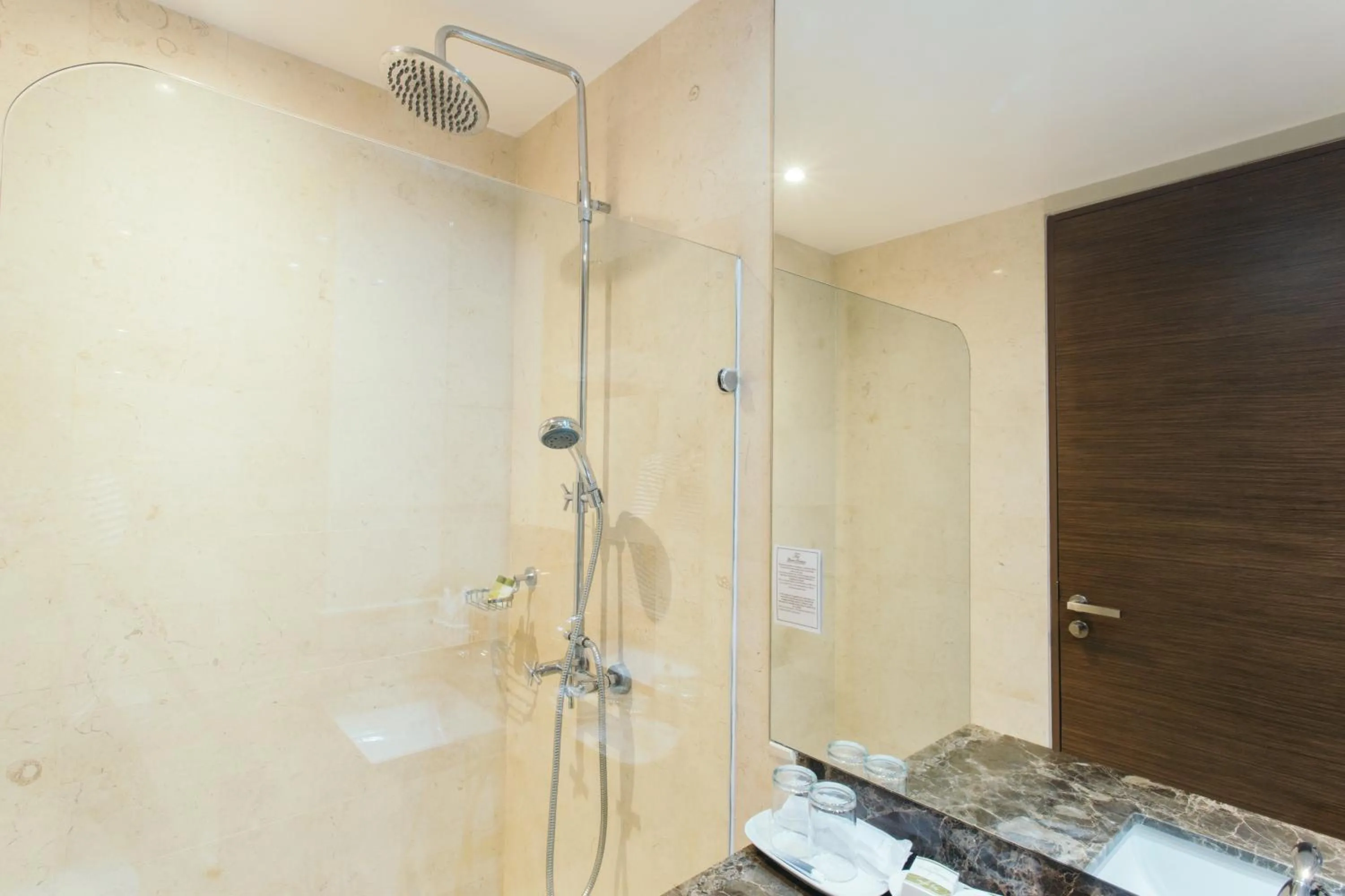 Bathroom in Thomson Residence Hotel