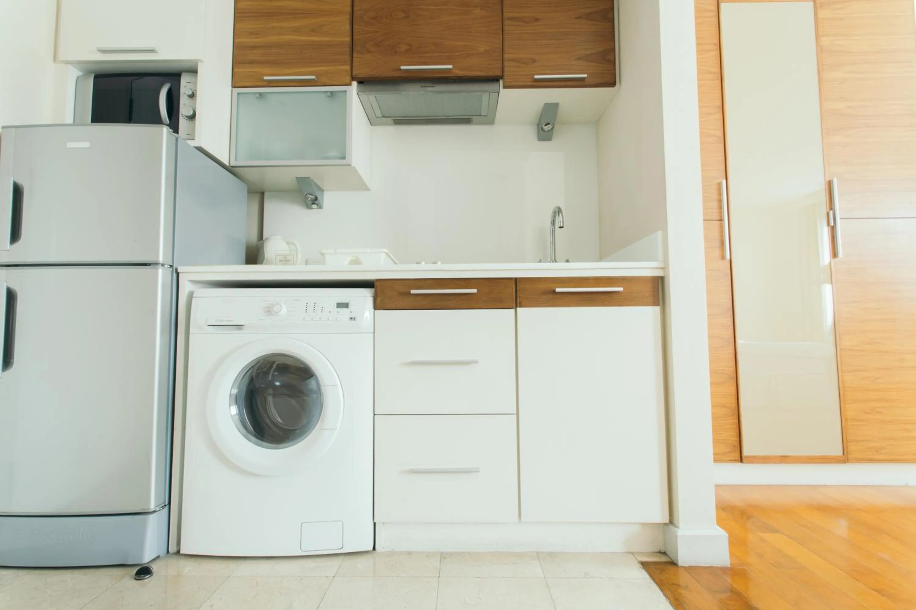 Kitchen or kitchenette in Thomson Residence Hotel